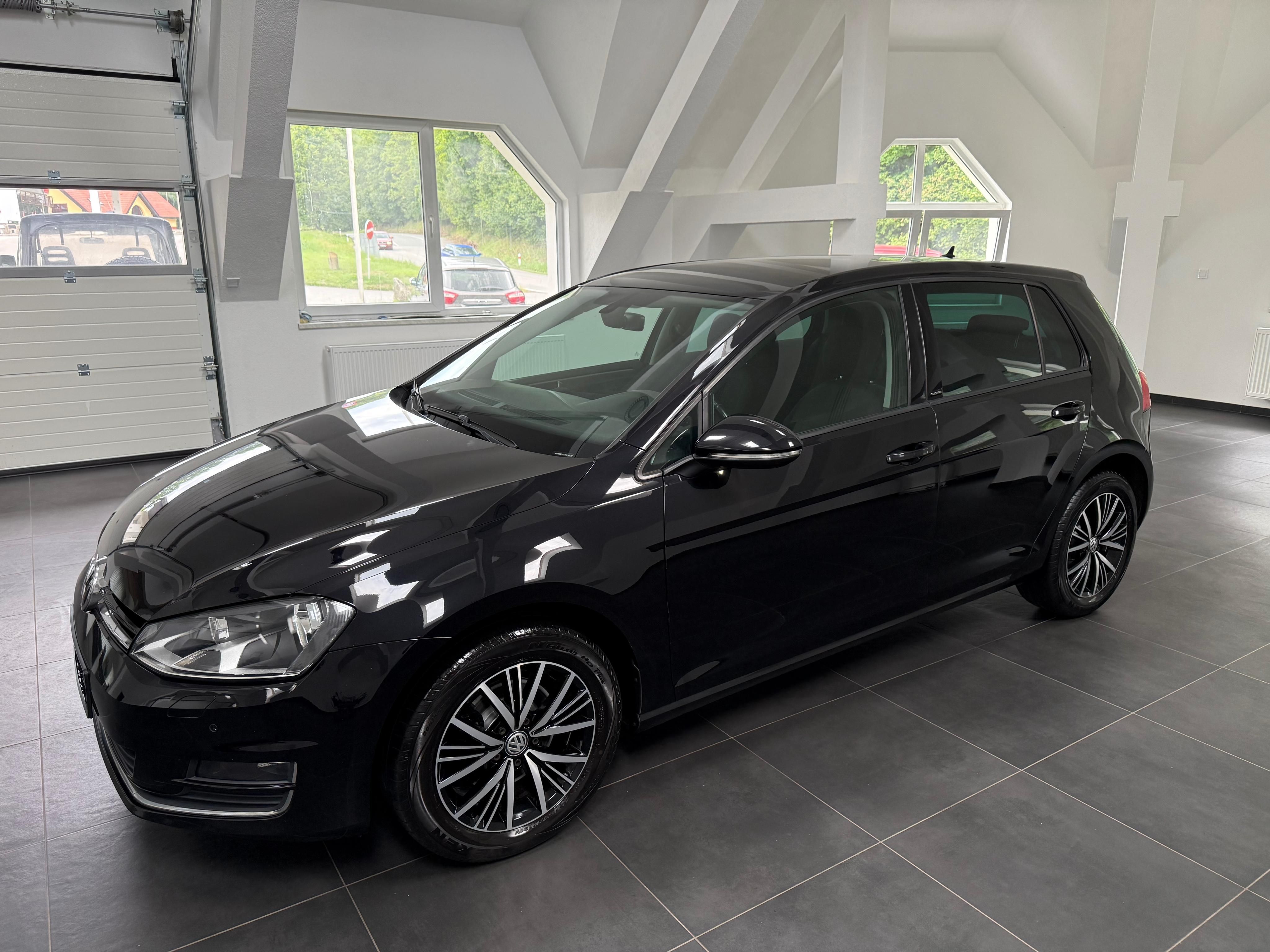 Volkswagen Golf, 1.6 TDI Allstar 2017 81 kW 154 - fotka 4