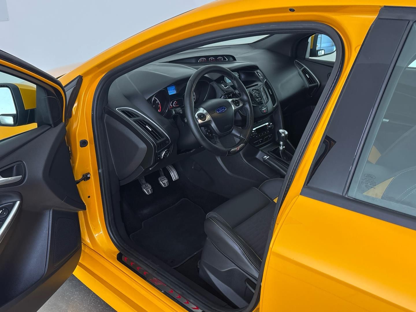 Ford Focus, 2.0 EcoBoost / 184 kW ST - fotka 6