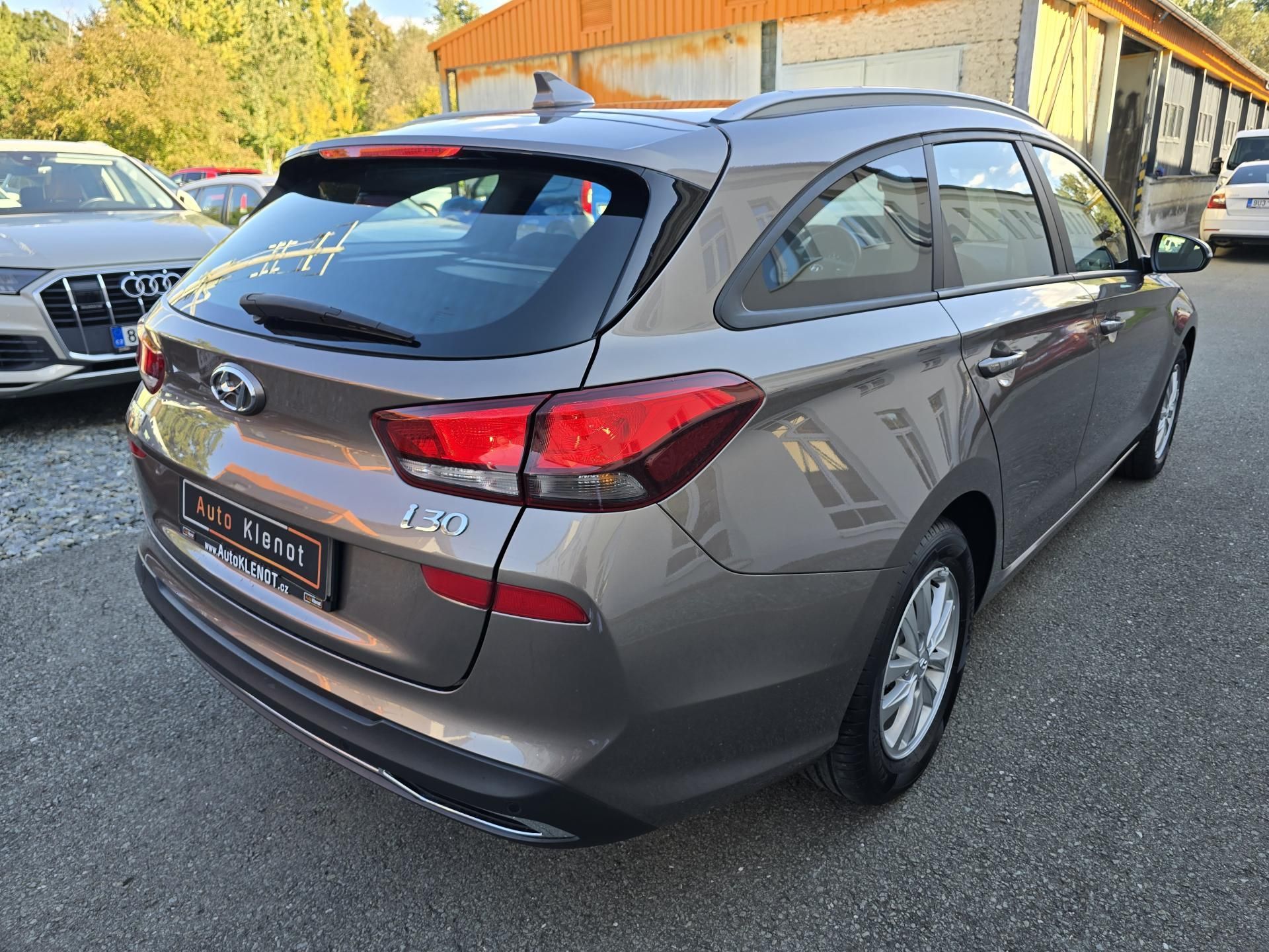 Hyundai i30, 88kW COMFORT LED KAMERA NAVI - fotka 4