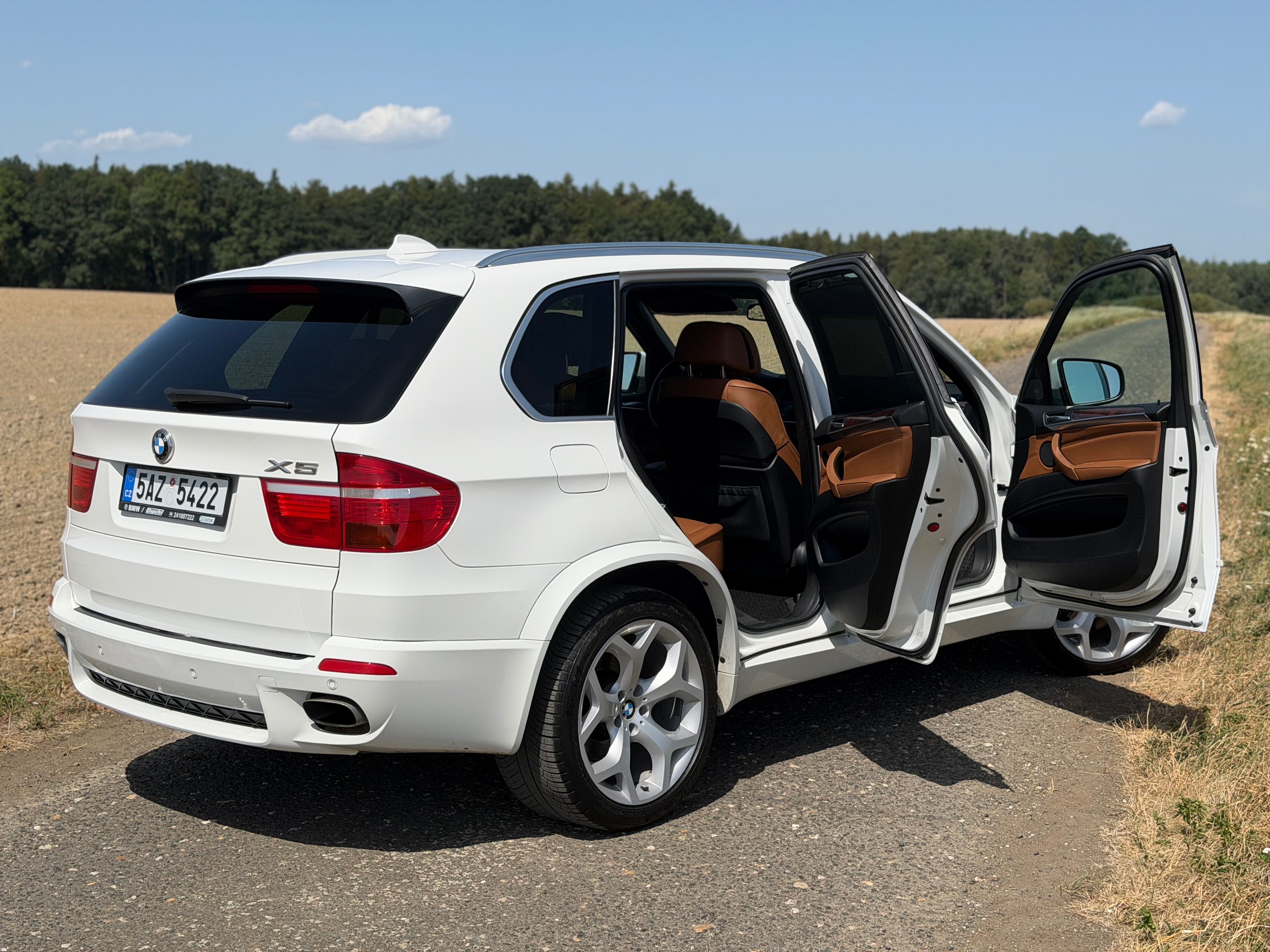 BMW X5, 4.8i E70 - fotka 6