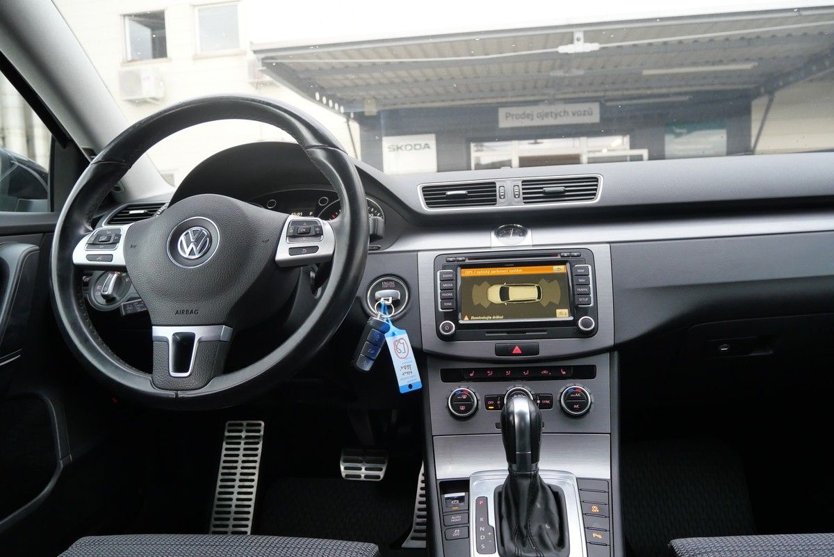 Volkswagen Passat, 2.0 TDI 103 kW Comfortline - fotka 6