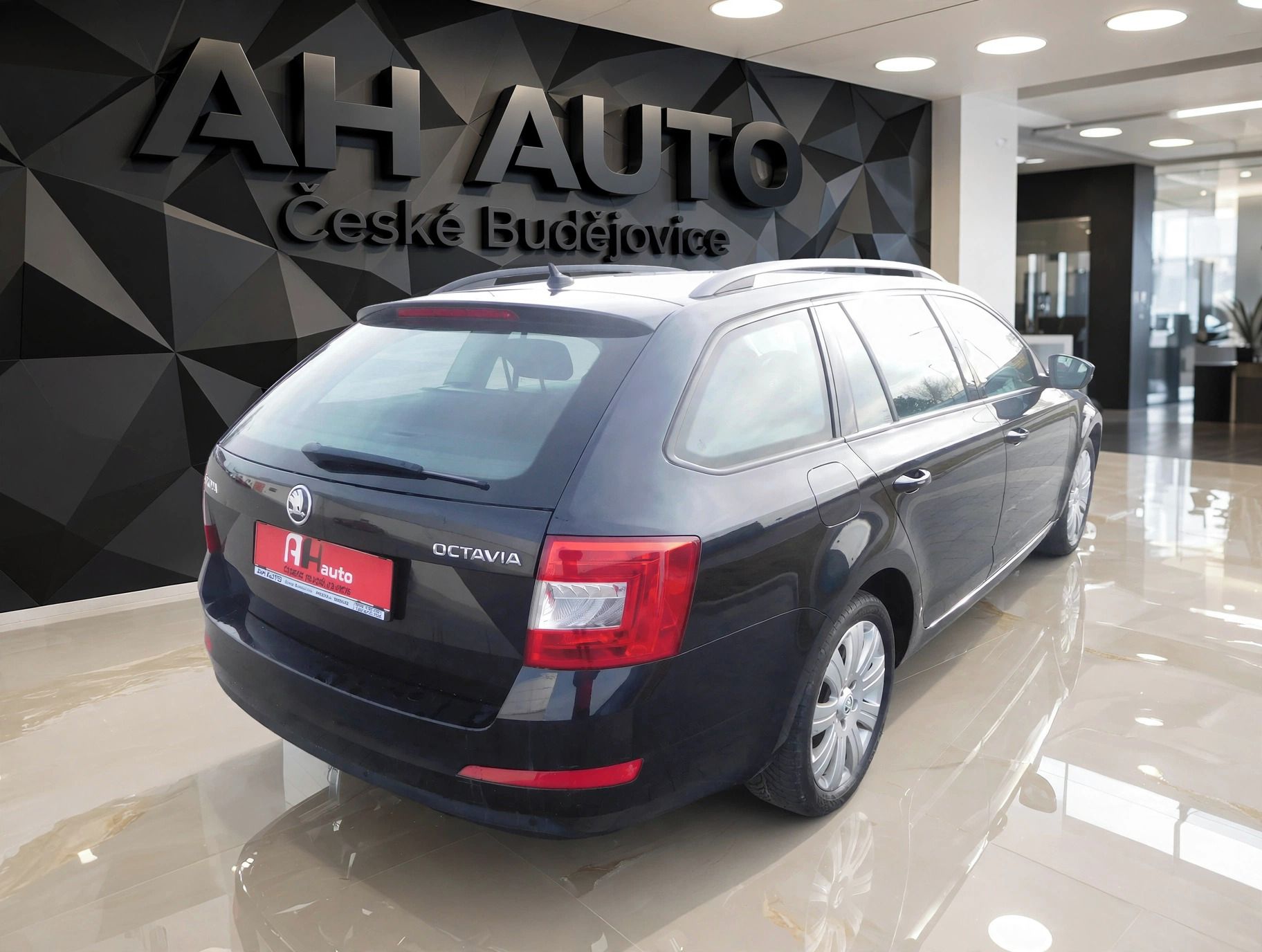 Škoda Octavia, 2.0TDi Elegance, 110 kW, Klima - fotka 3