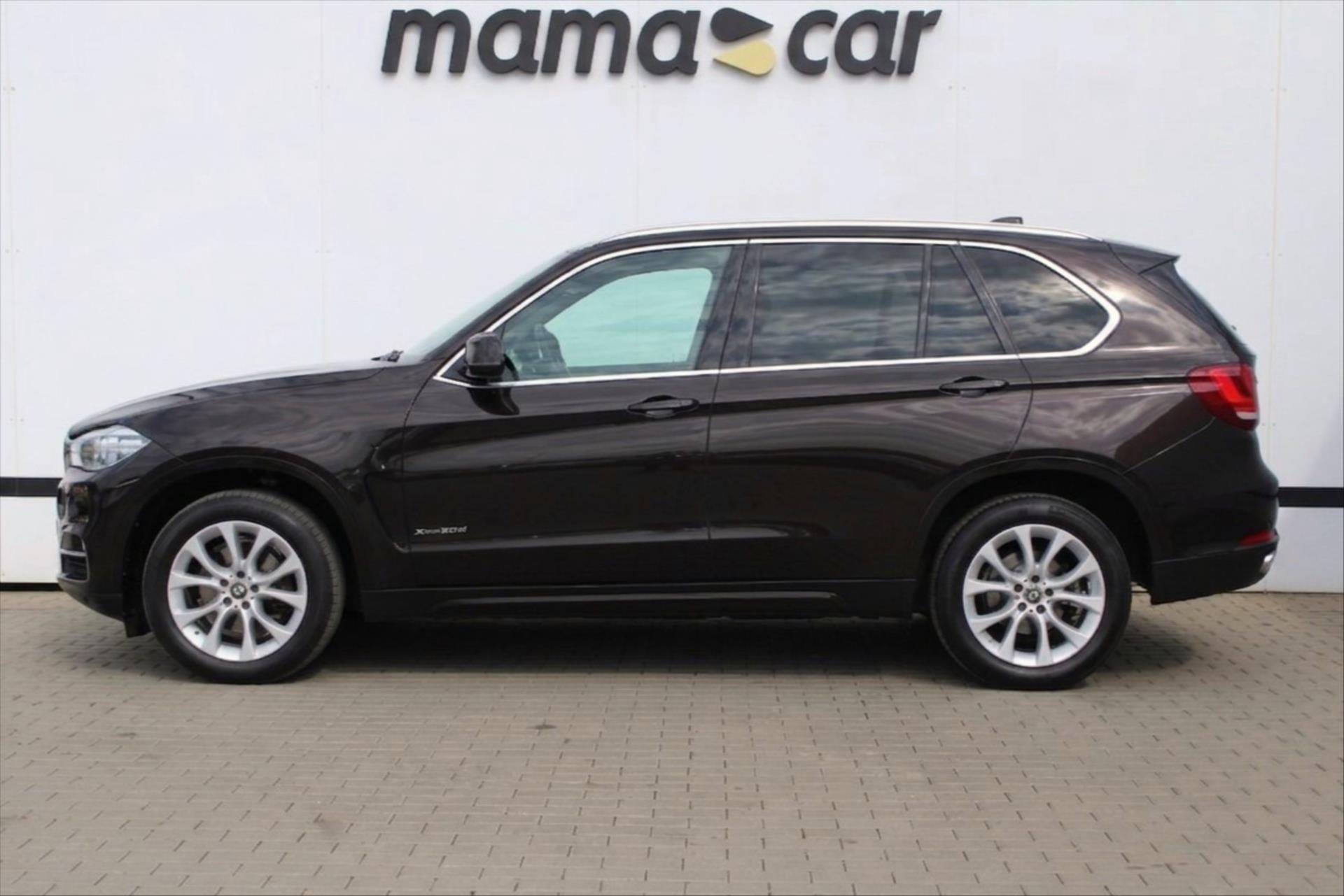 BMW X5, xDrive 30d NAVI DPH 1.MAJ ČR - fotka 4