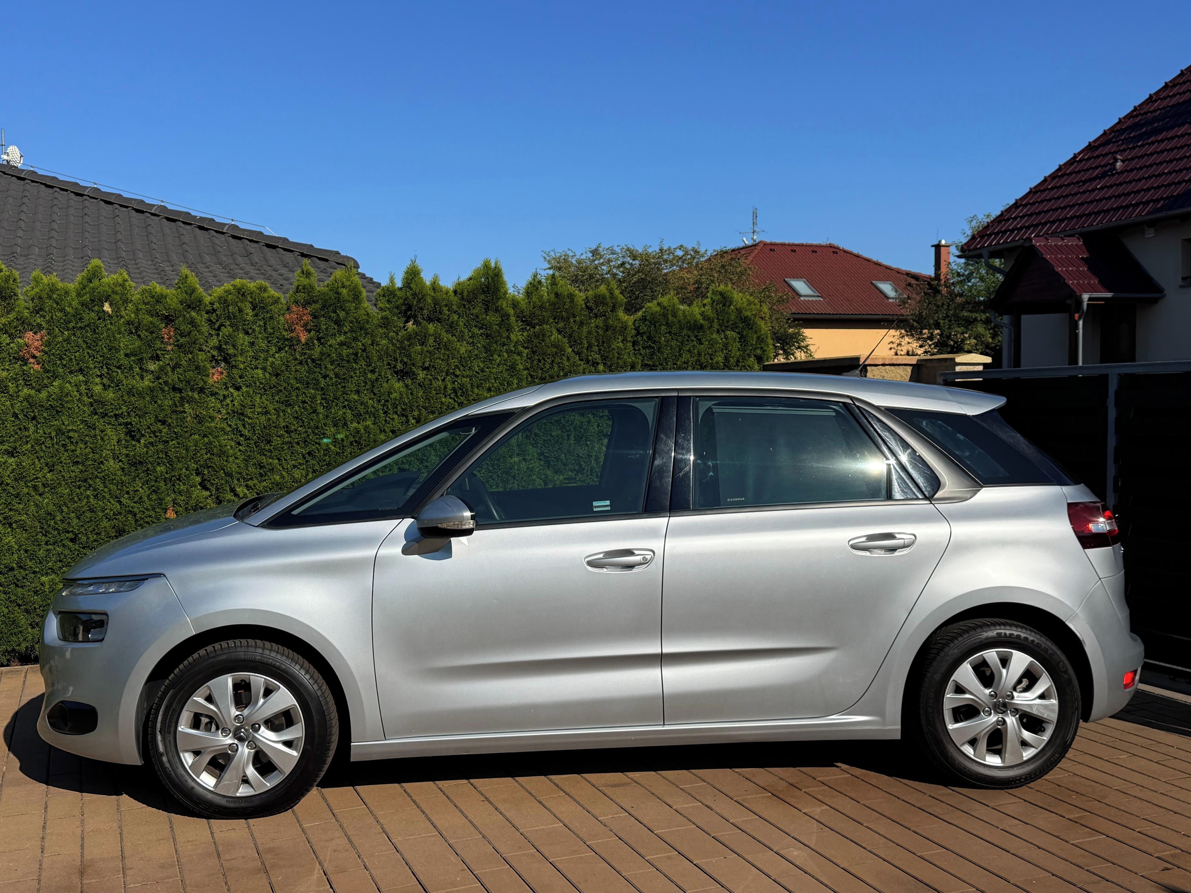 Citroën C4 Picasso, 1,6HDi NAVI 1.Maj * Po servisu - fotka 2