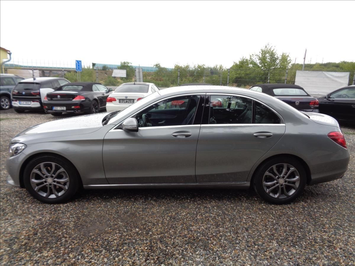 Mercedes-Benz Třídy C, 1,6 - fotka 3
