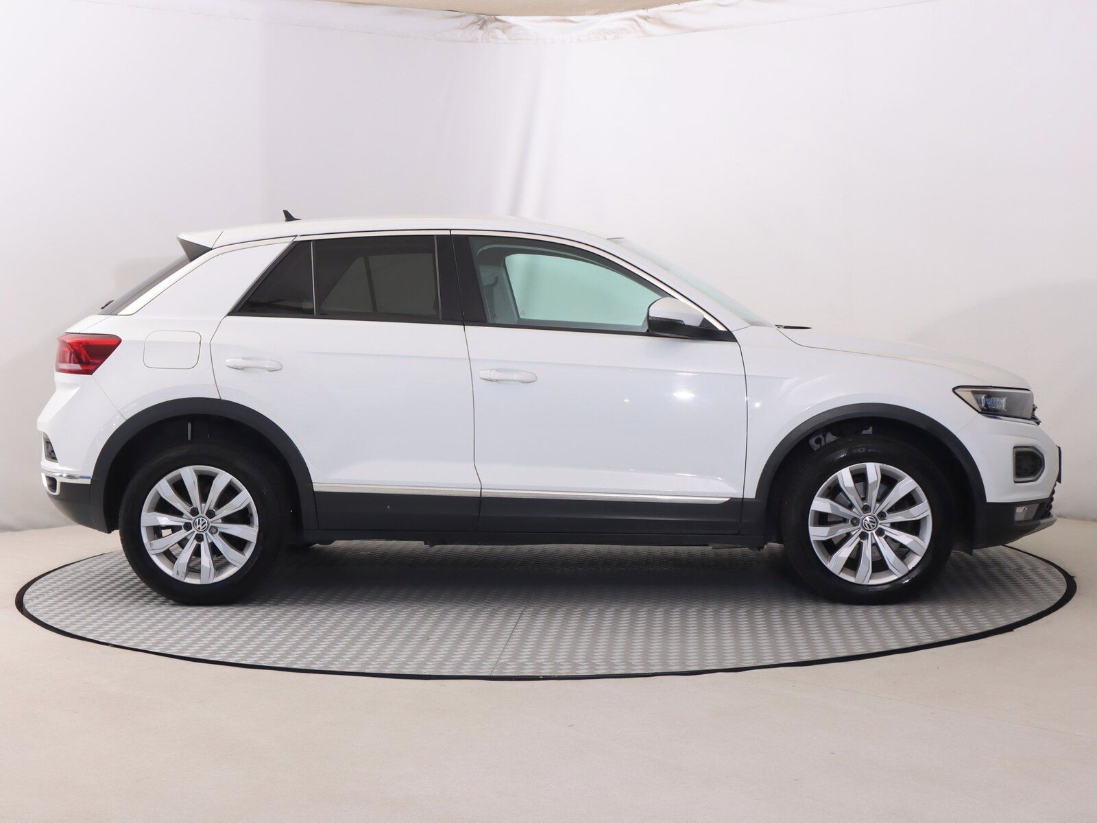 Volkswagen T-Roc, 2.0 TDI, Automat - fotka 6