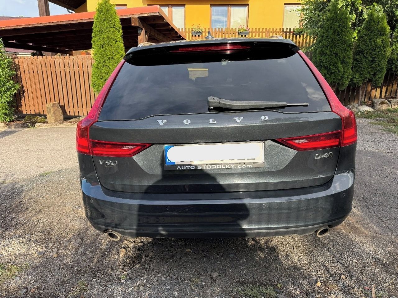Volvo V90, D4 AWD Momentum AT8, ČR - fotka 6
