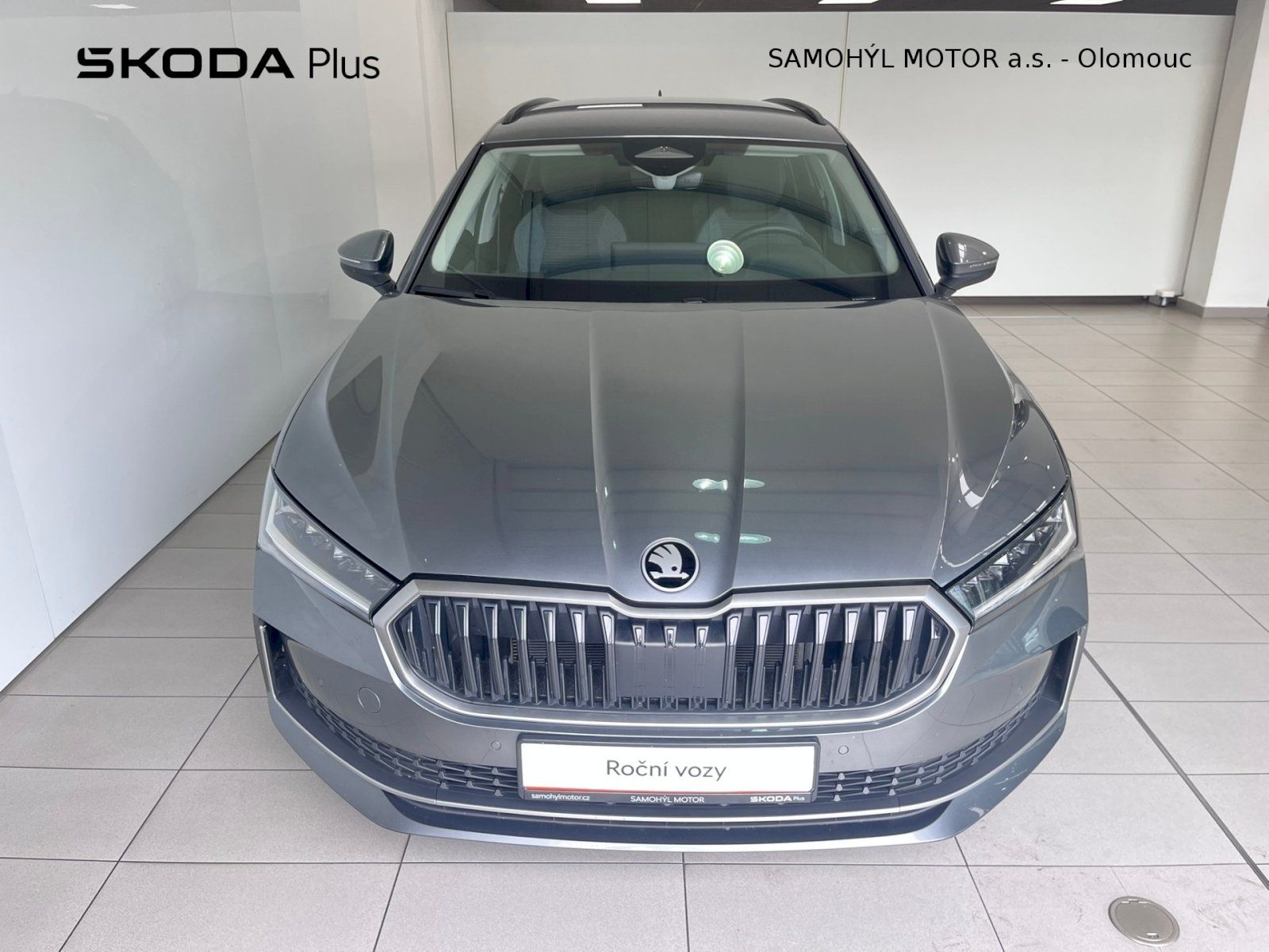 Škoda Superb, Combi 2.0TDI DSG Selection - fotka 4