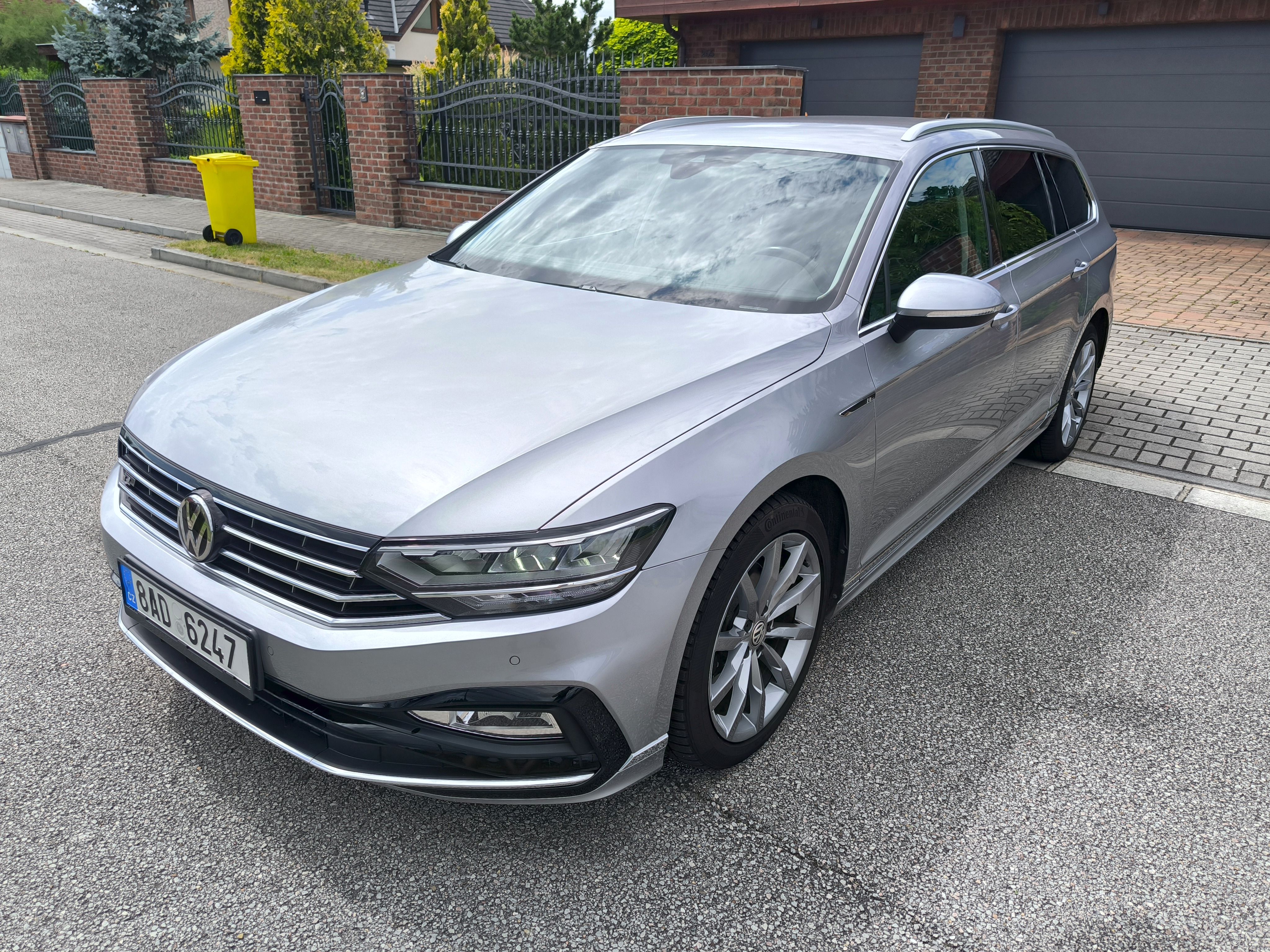 Volkswagen Passat, 2.0TDI 140kW 4MOTION R-line ČR - fotka 3