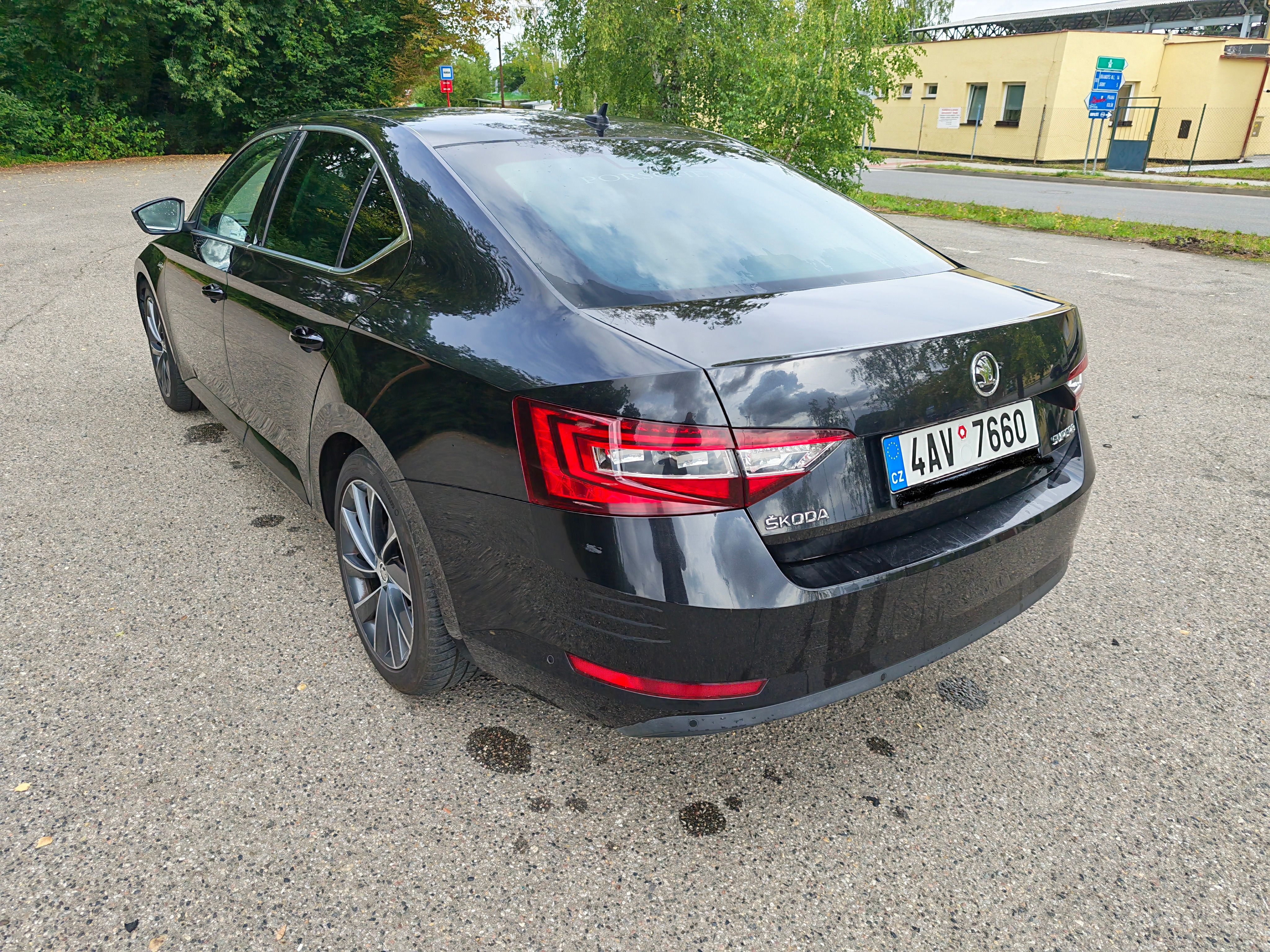 Škoda Superb, 2.0TDi L&K DSG Panorama Nez.T. - fotka 4