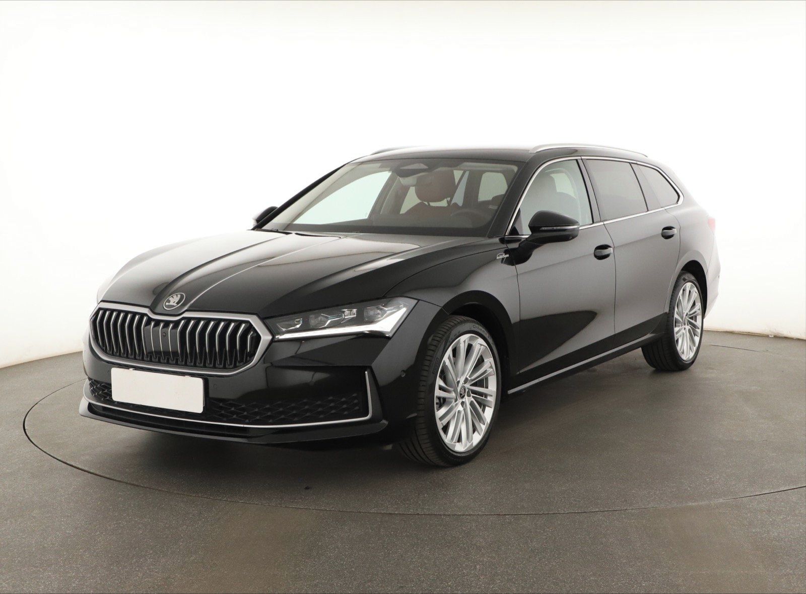 Škoda Superb, 2.0 TDI, LAURIN & KLEMENT - fotka 3