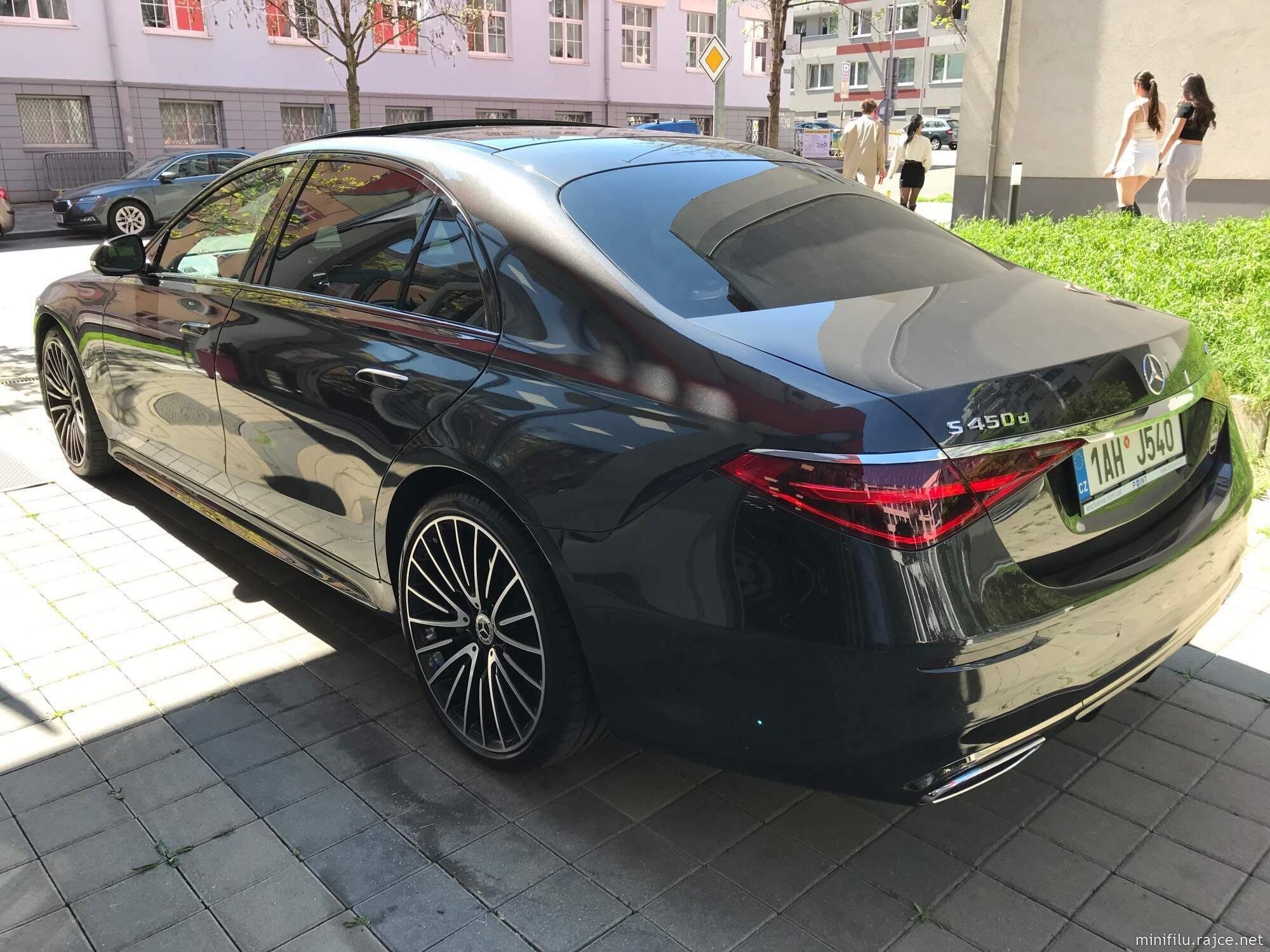 Mercedes-Benz Třídy S, Long 450d 4M AMG - fotka 4
