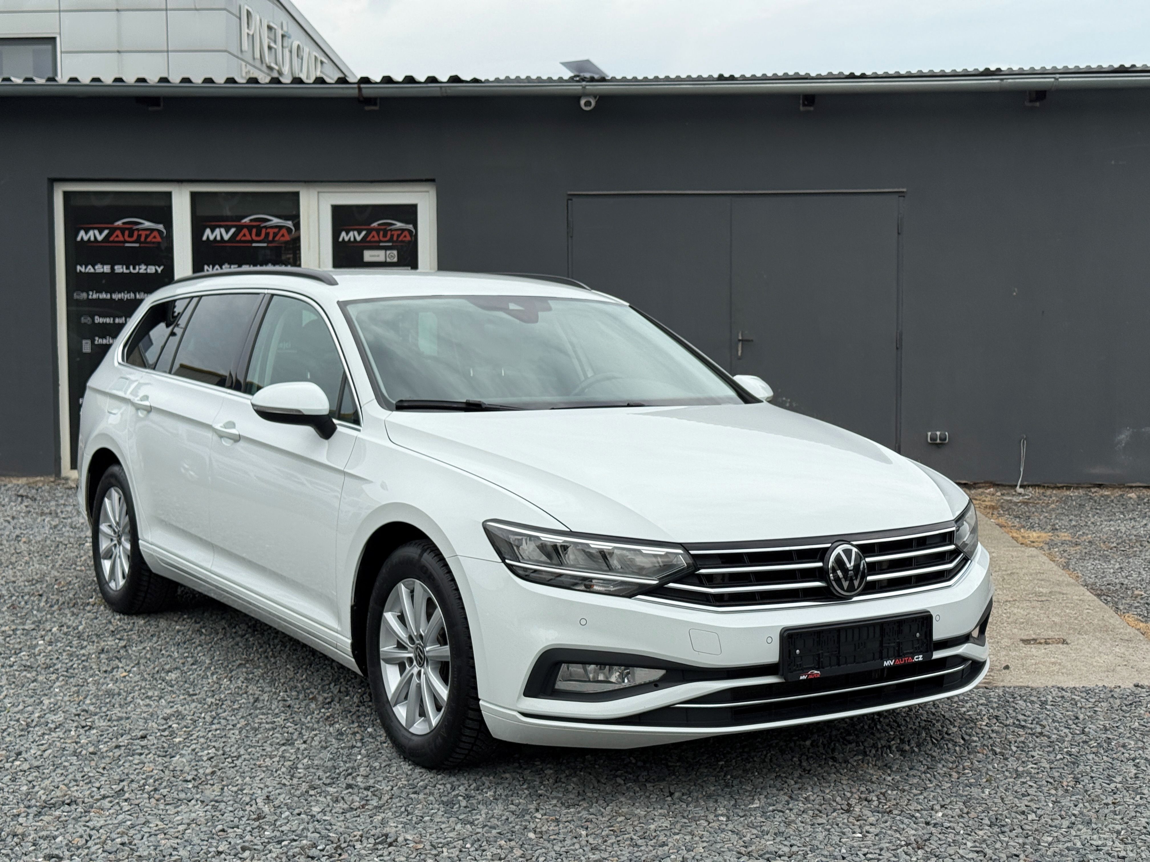 Volkswagen Passat, 2.0 Tdi DSG Odpočet DPH - fotka 2