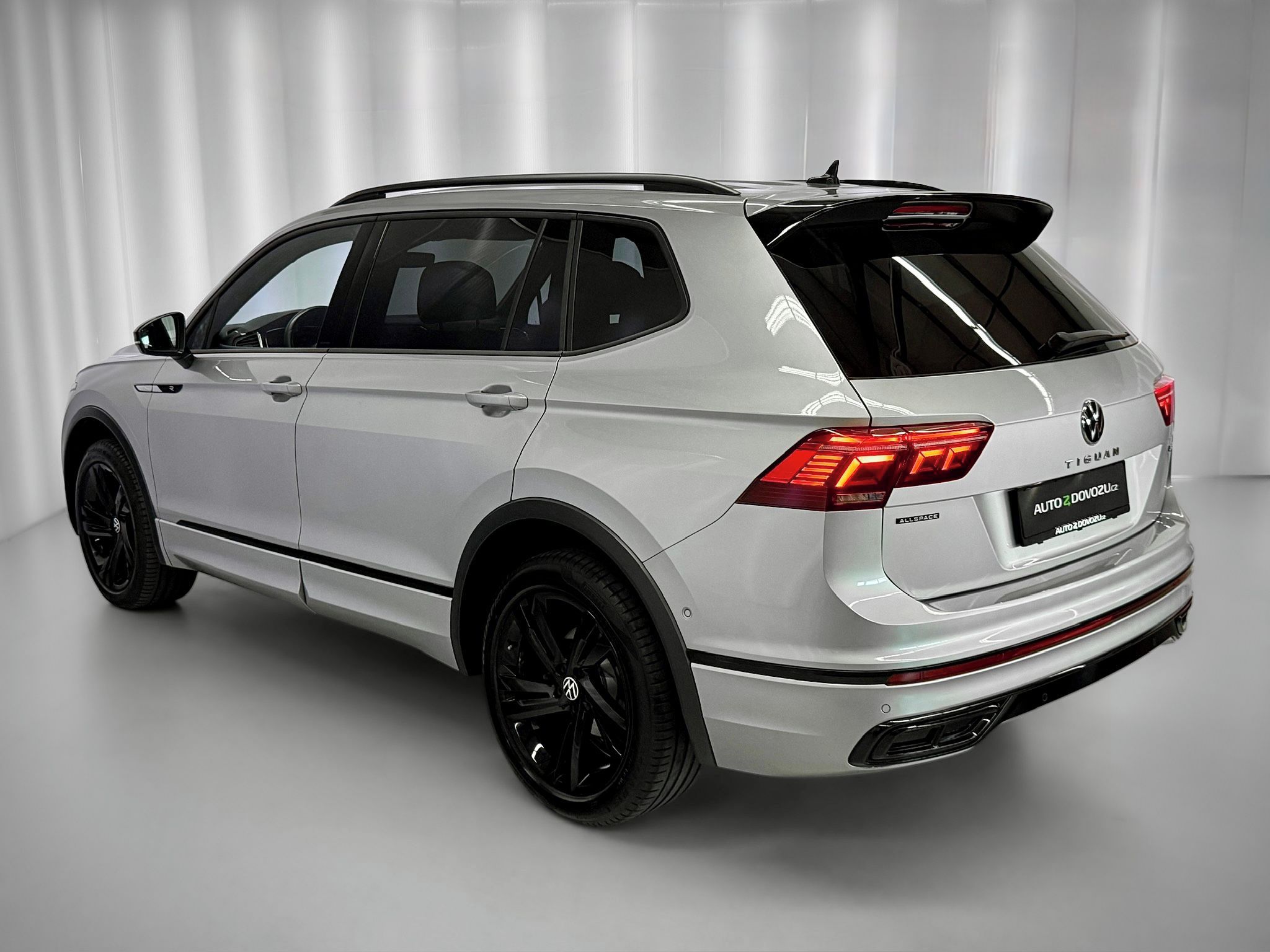 Volkswagen Tiguan Allspace, 2.0TDI DSG 4MOTION R-LINE BLAC - fotka 5