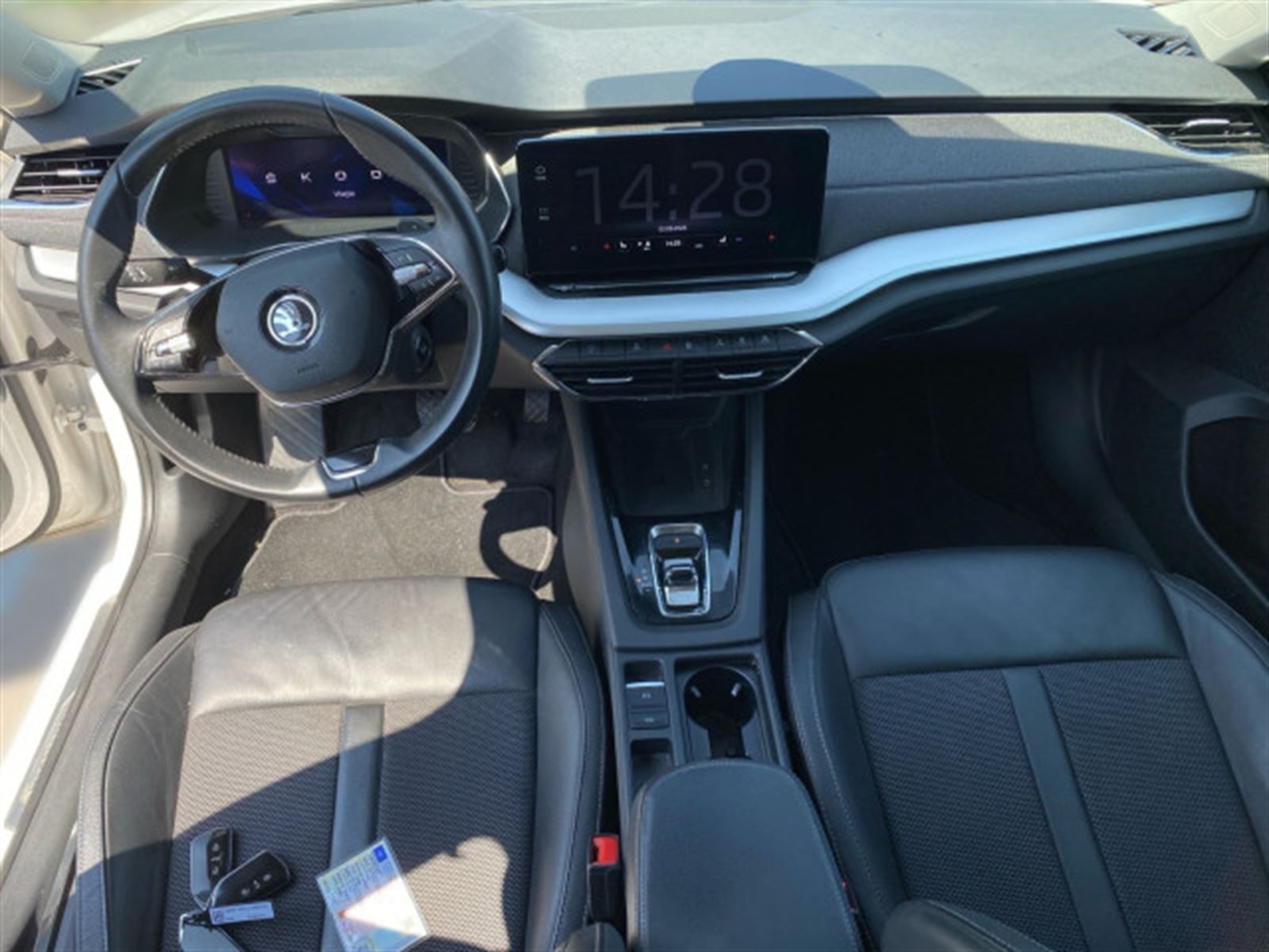 Škoda Octavia, Combi 2.0 TDI DSG Style - fotka 5