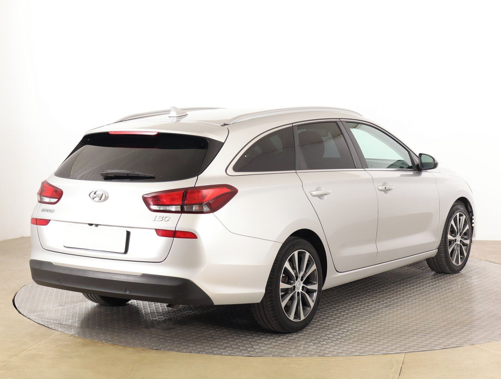 Hyundai i30, 1.4 T-GDI, Style, Automat - fotka 5