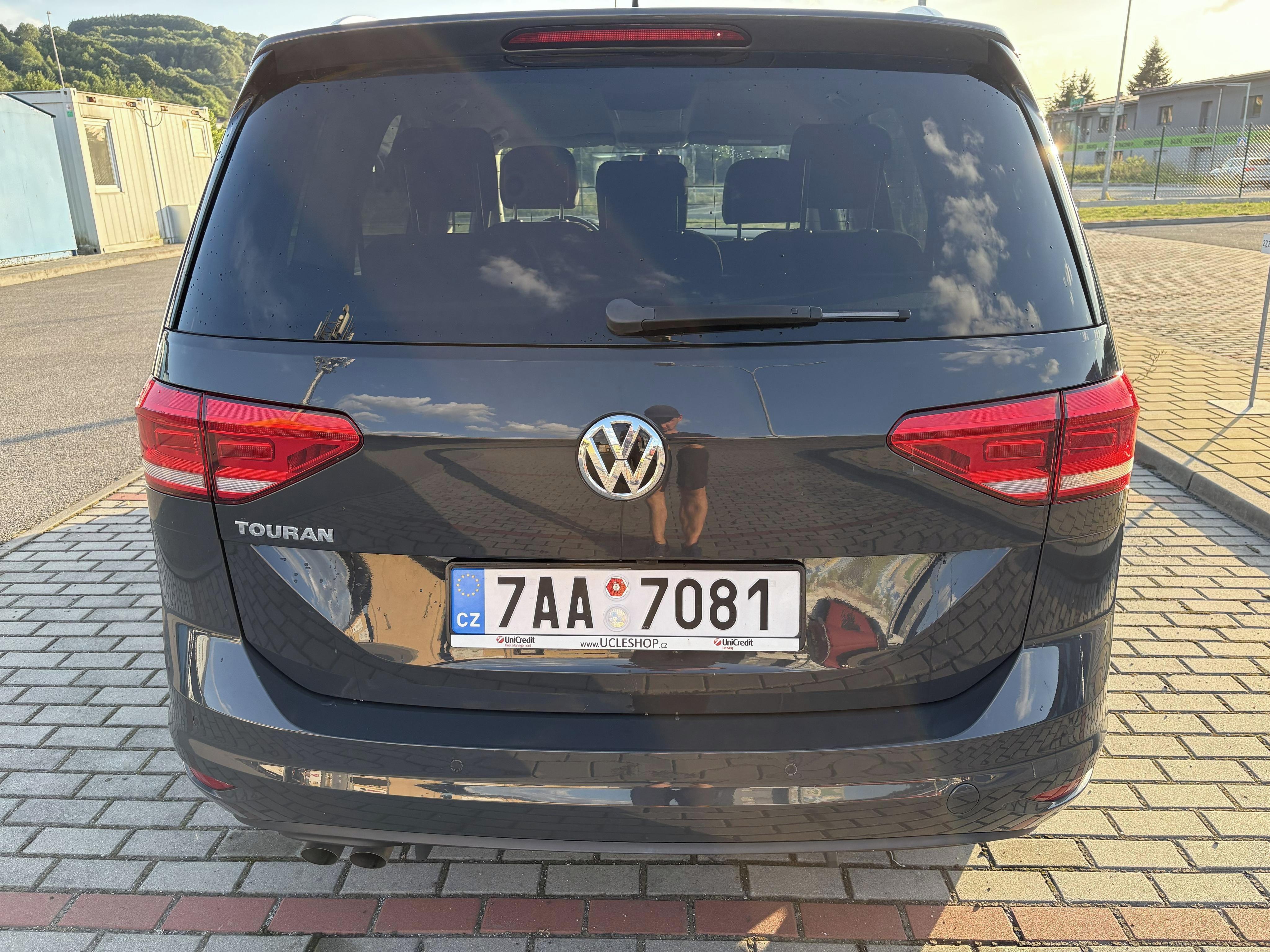 Volkswagen Touran, 2.0 TDI 110 KW Highline - fotka 5