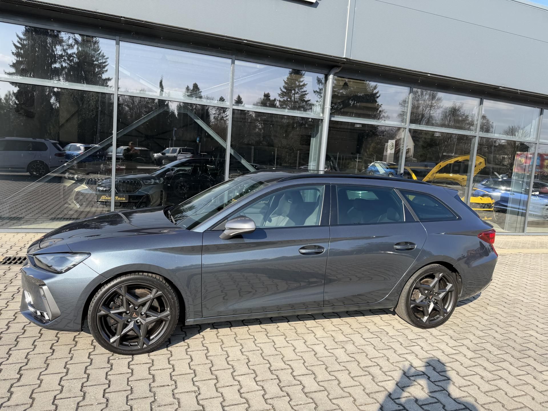 Cupra Leon, VZ 2.0TSI 245kW 4X4 SP DSG TOP - fotka 4