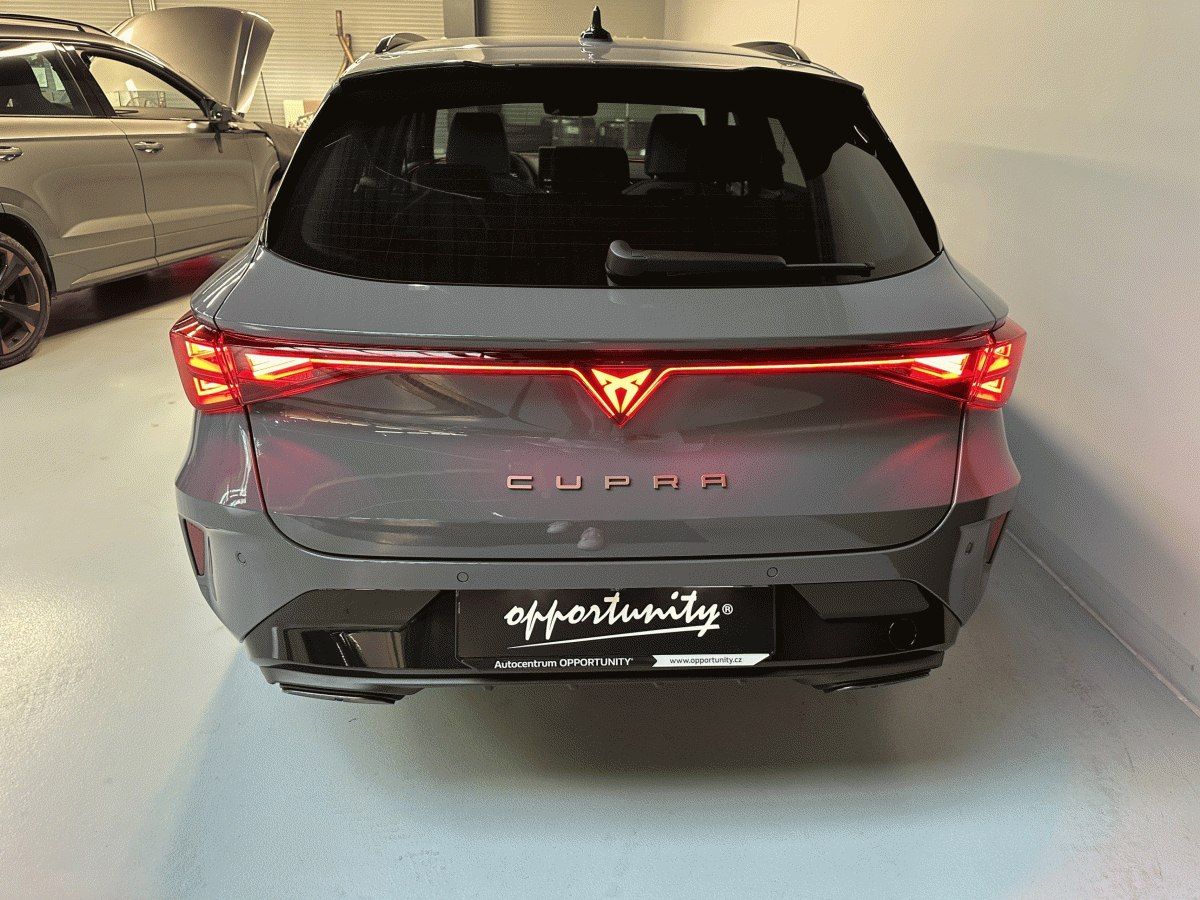Cupra Leon, SP 2.0 TSI 204k 4WD DSG - fotka 5