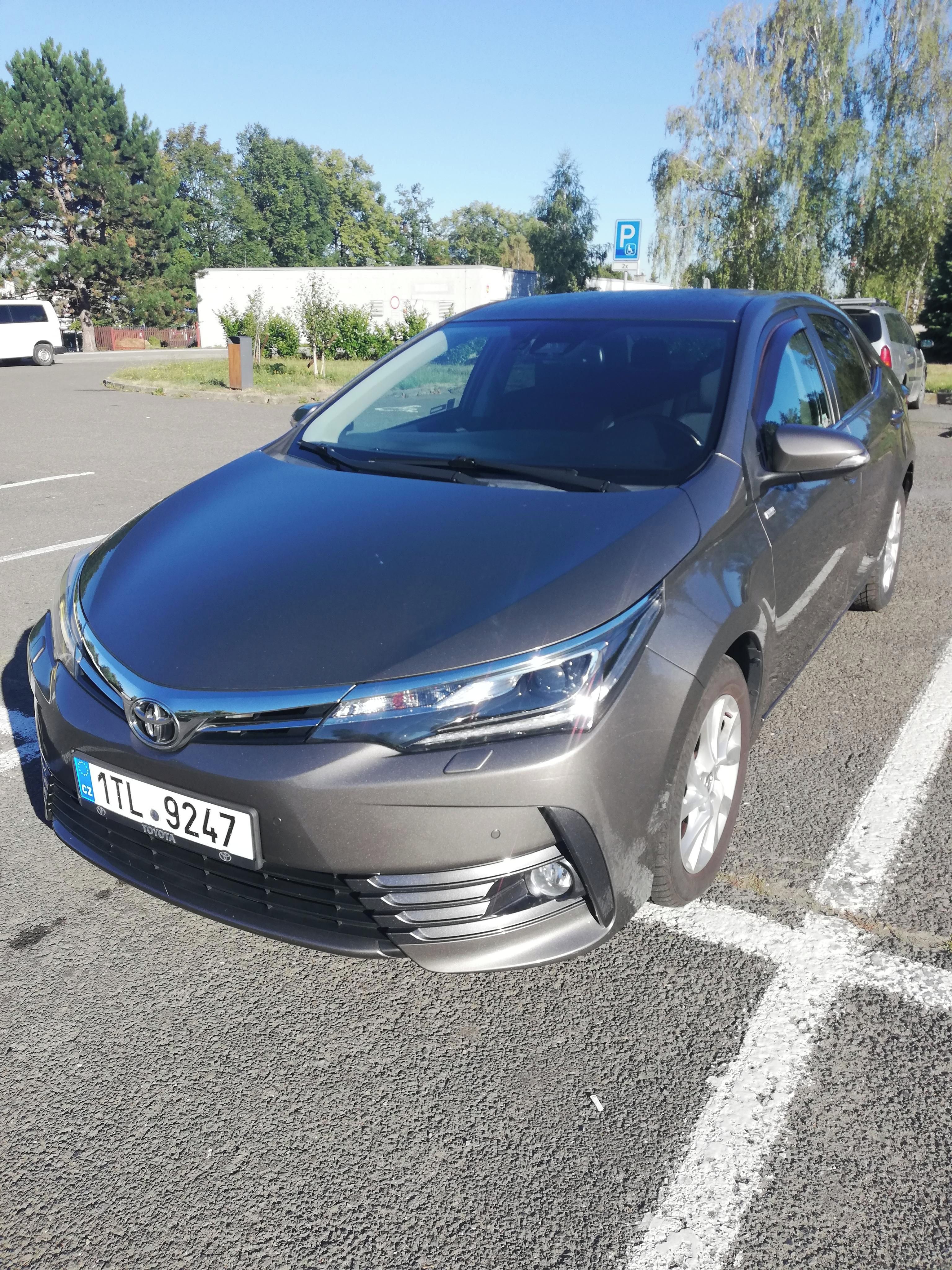 Toyota Corolla - fotka 2