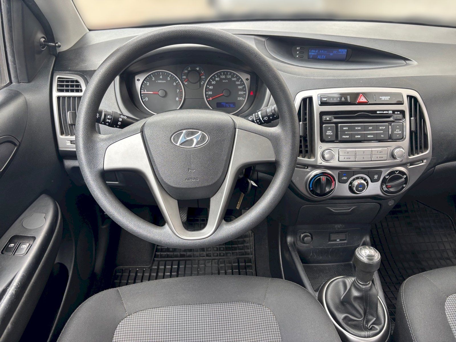 Hyundai i20, 1.2i / 63 kW Inclusive - fotka 5