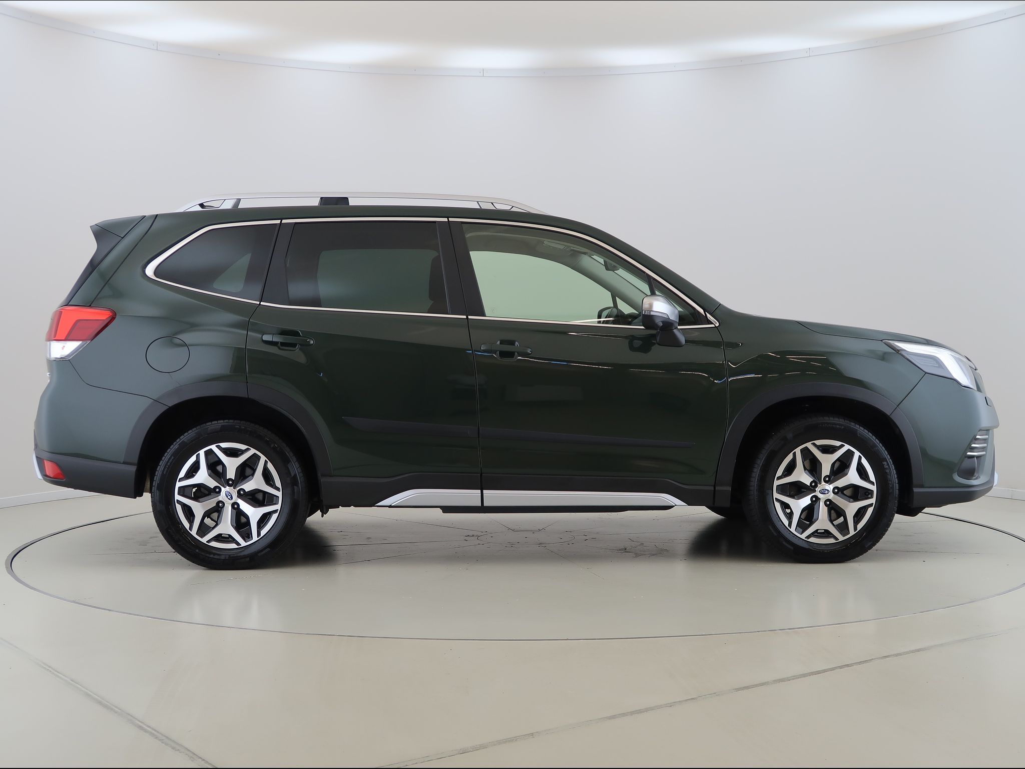 Subaru Forester, 2.0e-Boxer,110kW,AT,4x4,CZ,1Ma - fotka 4