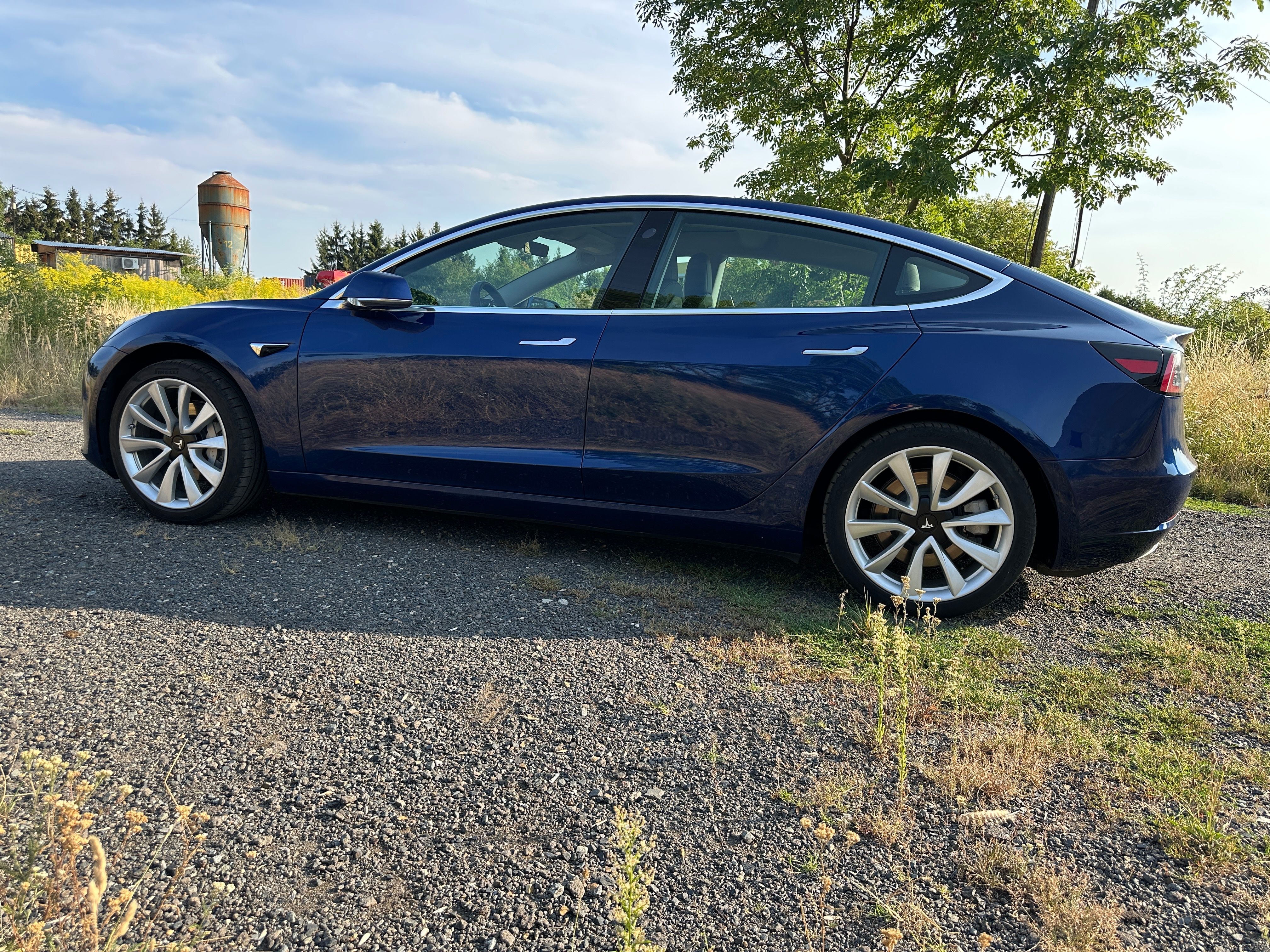 Tesla Model 3, Standard Range Plus - fotka 5