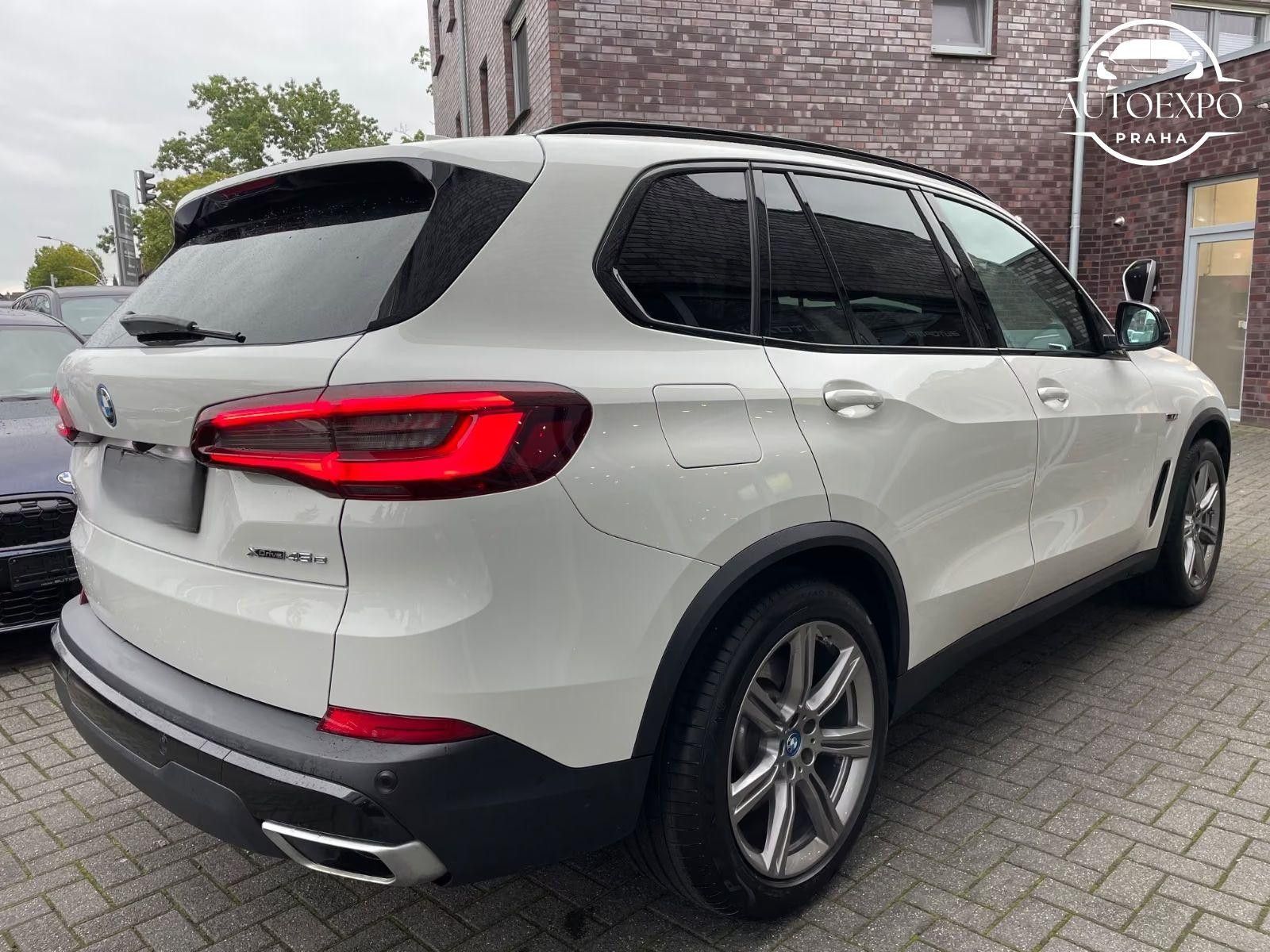 BMW X5, xDr 45e SkyLounge - fotka 5