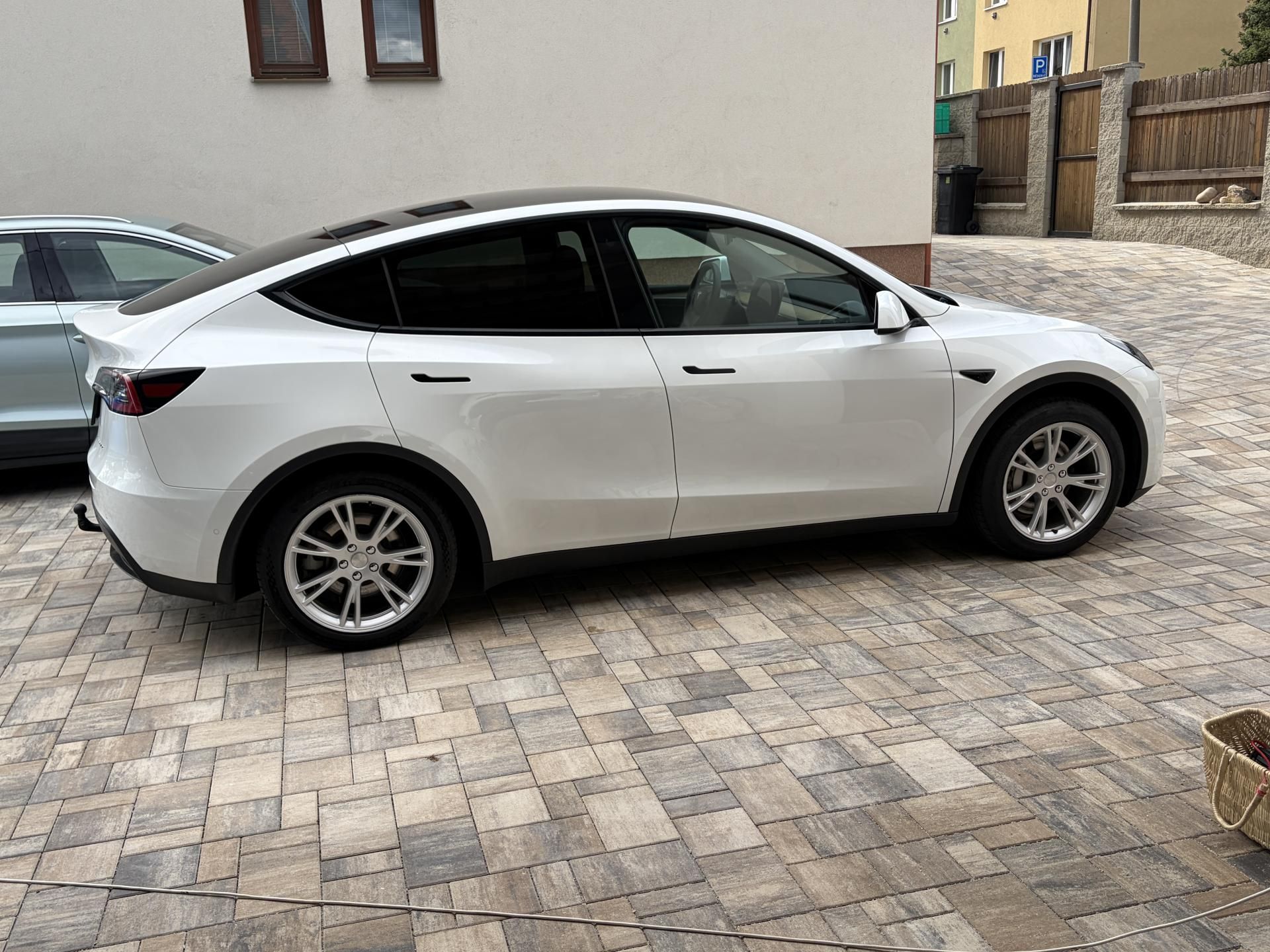 Tesla Model Y, LR, SOH 89,4%, tazne, DPH - fotka 4