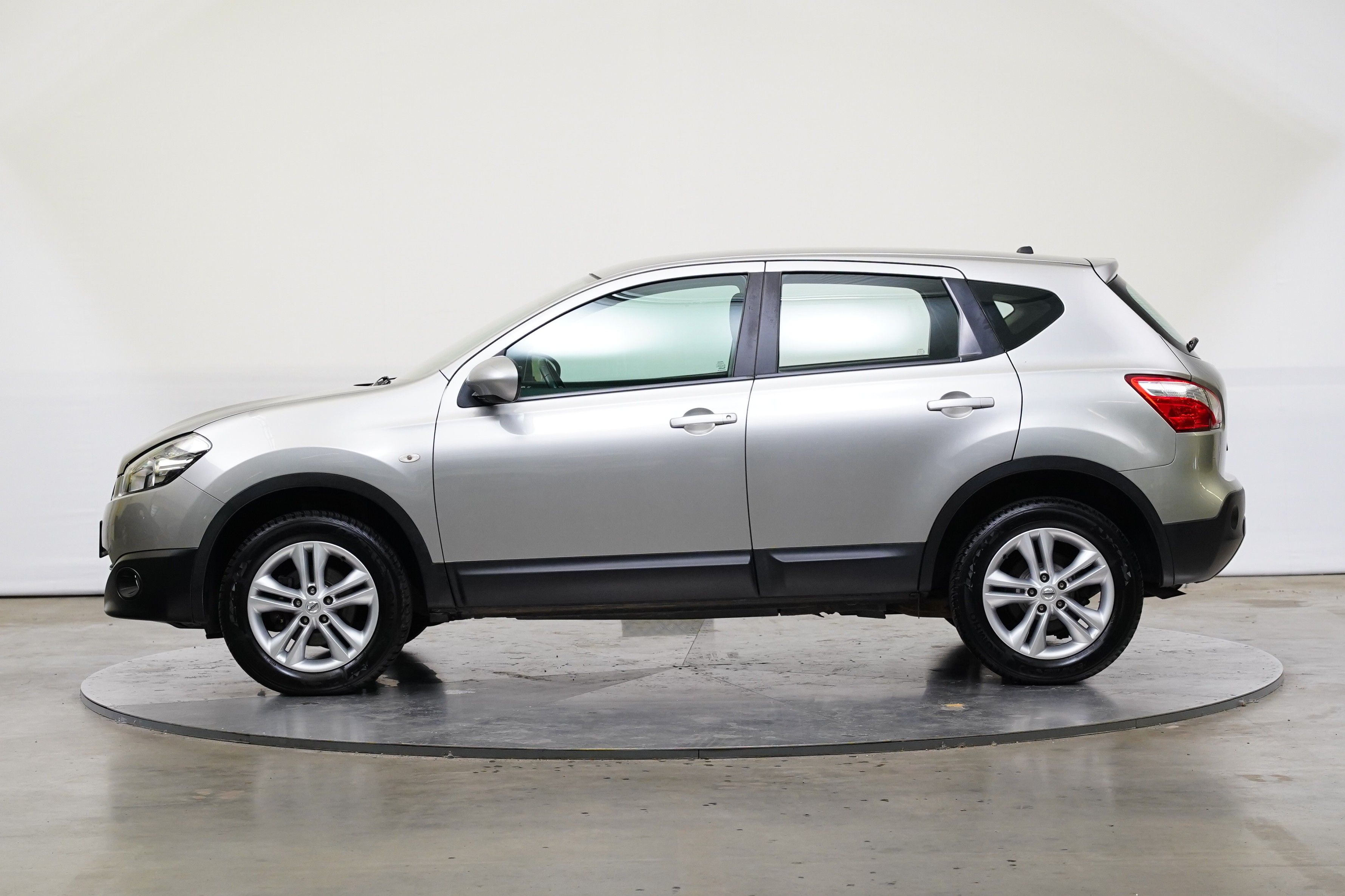Nissan Qashqai, 2.0 i 104 kW 4x4 Acenta - fotka 3