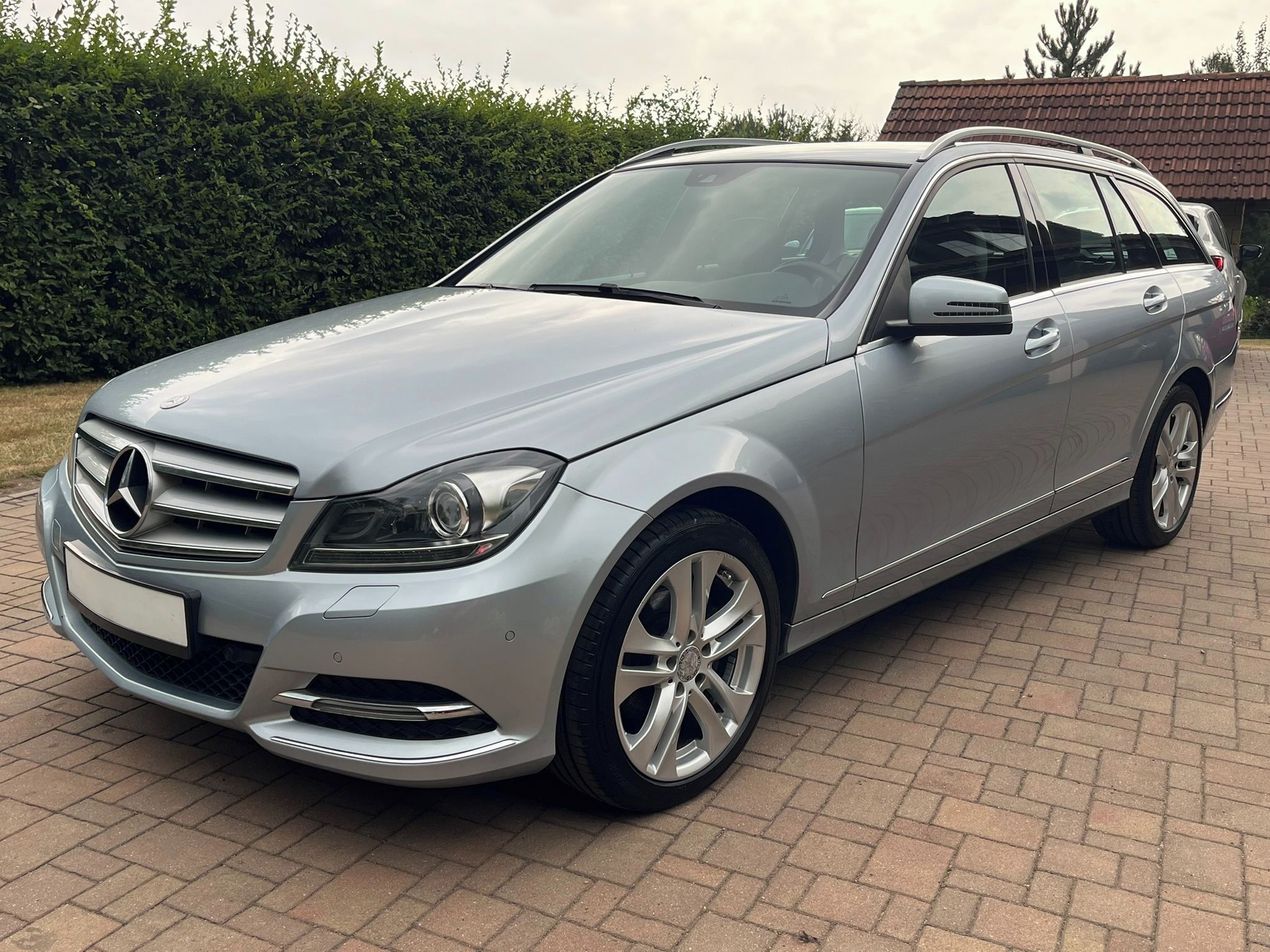 Mercedes-Benz Třídy C, 1.6T 115kW Xenon Navigace - fotka 4