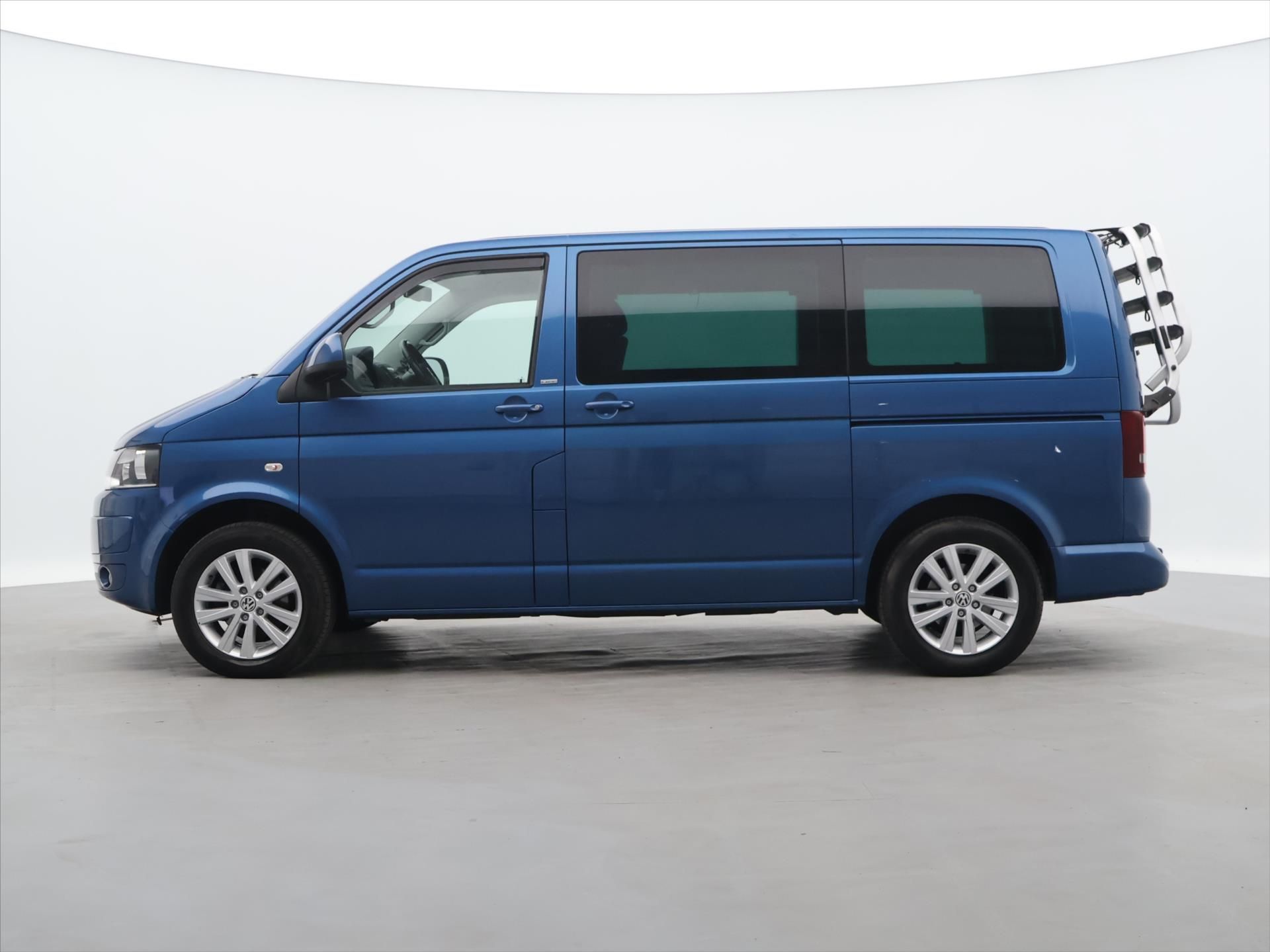 Volkswagen Multivan, 2,0 TDI 103kW Highline Tažné - fotka 4