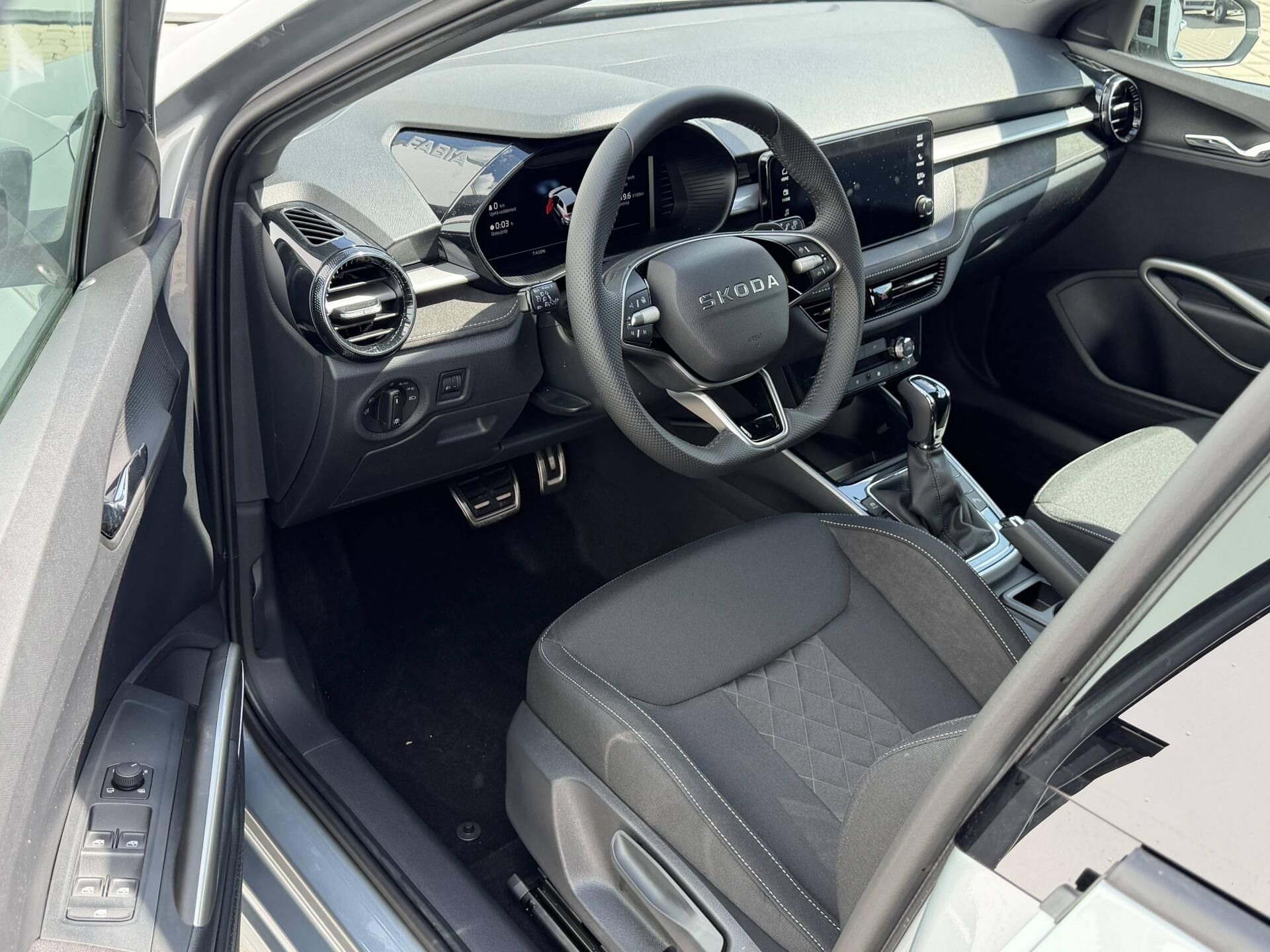Škoda Fabia, Dynamic 7DSG 1,0TSI - fotka 3