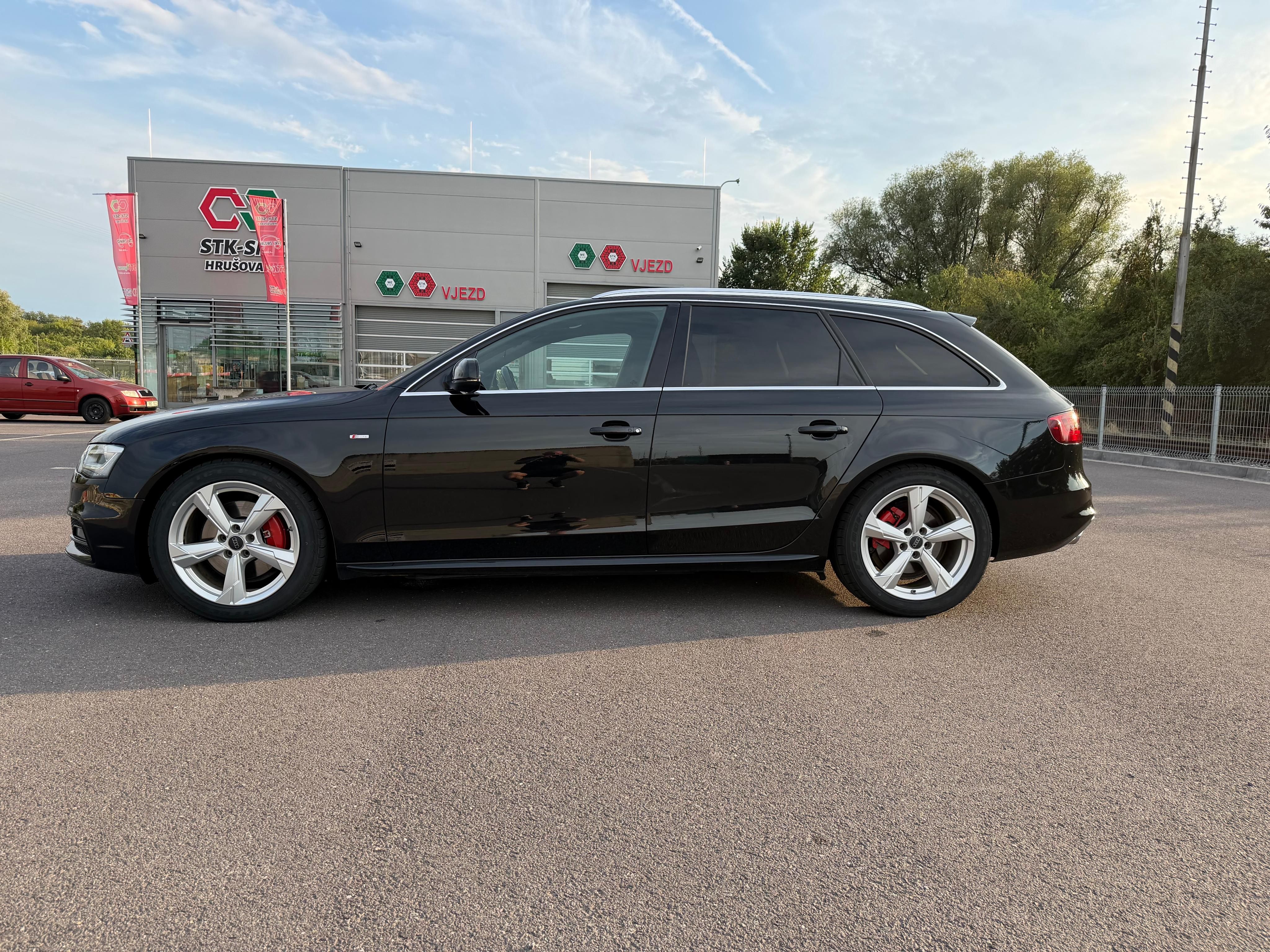Audi A4 Avant, Audi A4 B8 3.0 S-line 180kw - fotka 5