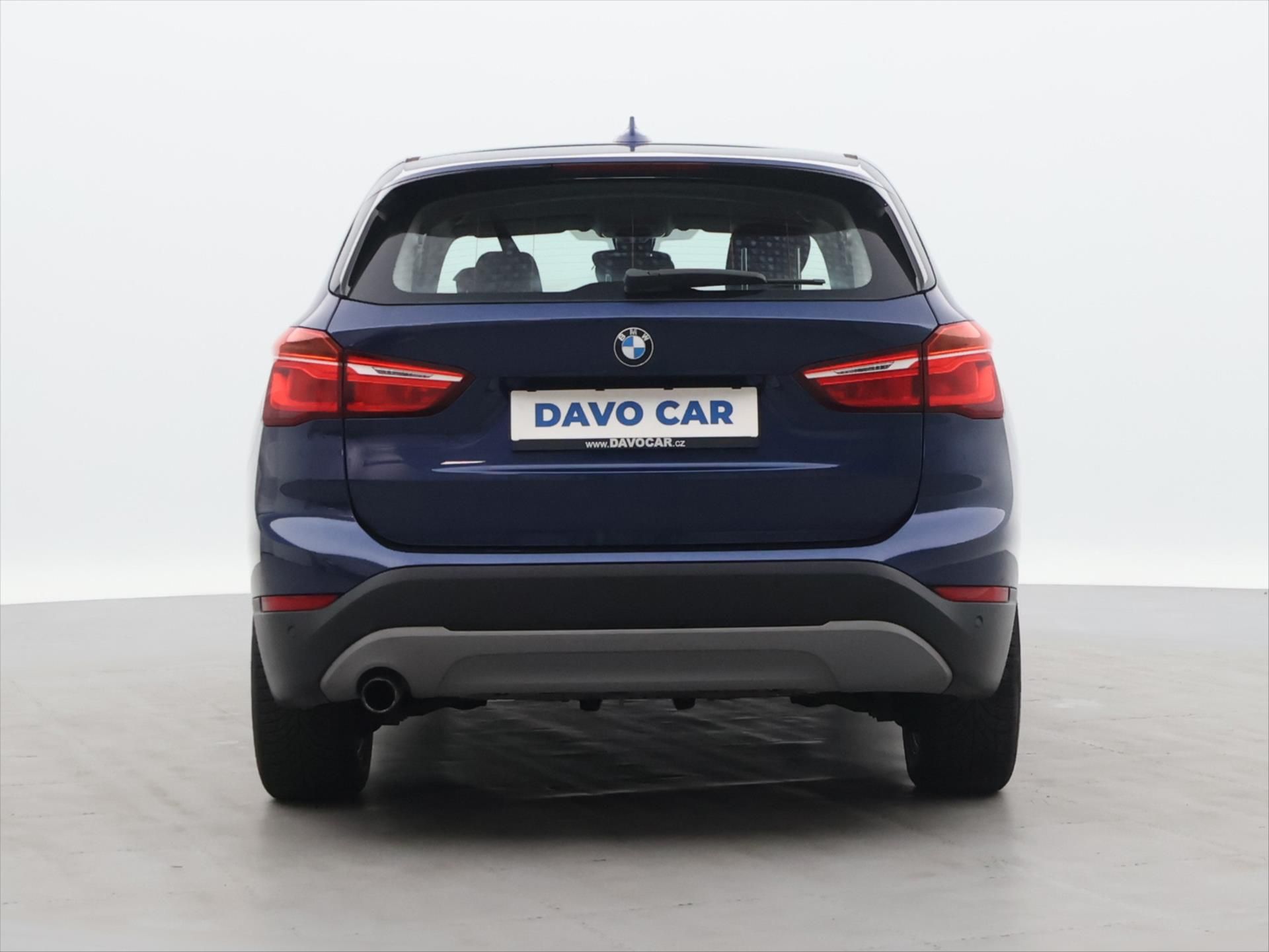 BMW X1, 1,5 18i sDrive ADVANTAGE - fotka 6