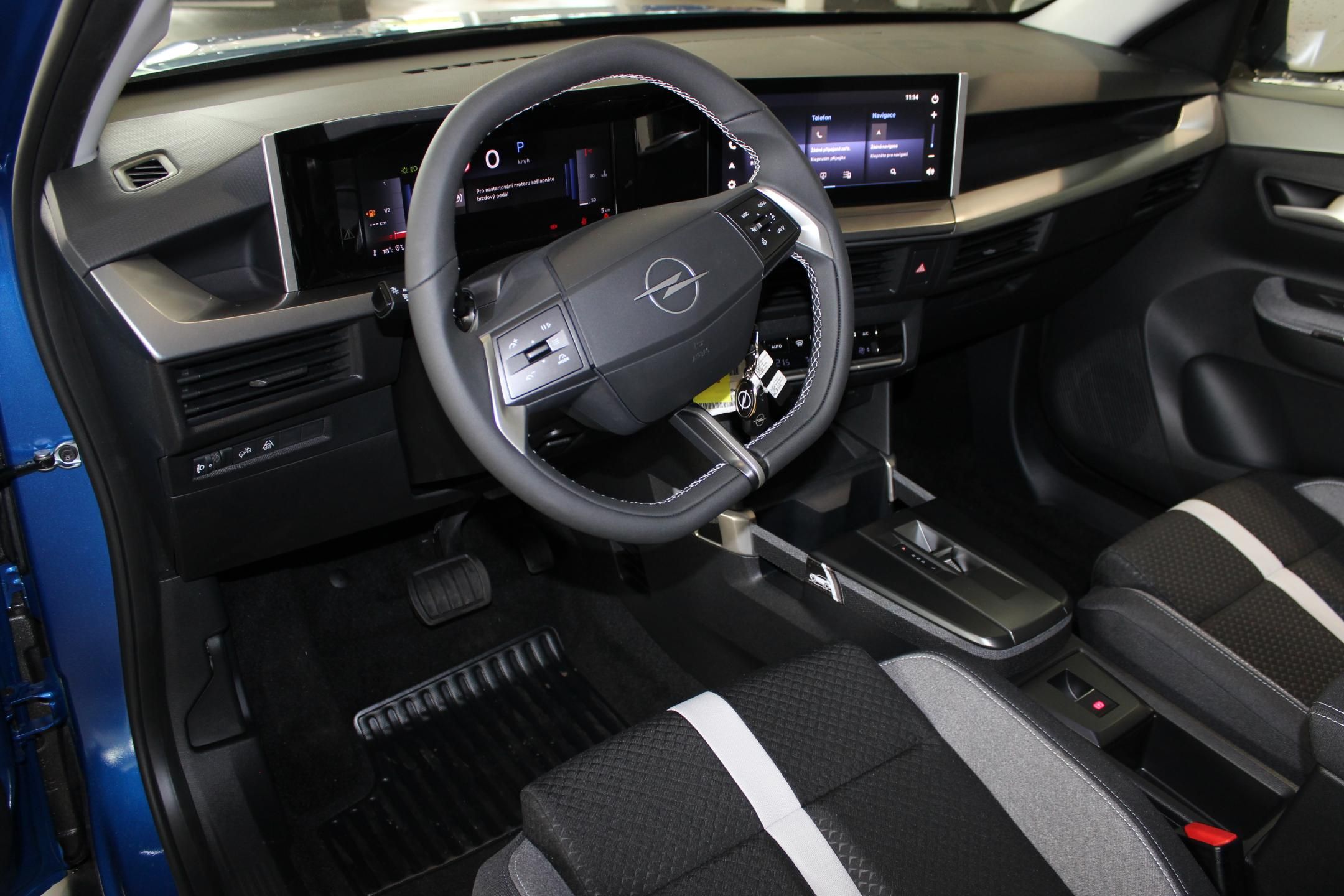 Opel Frontera, GS Hybrid 1.2 TURBO 107kW - fotka 5