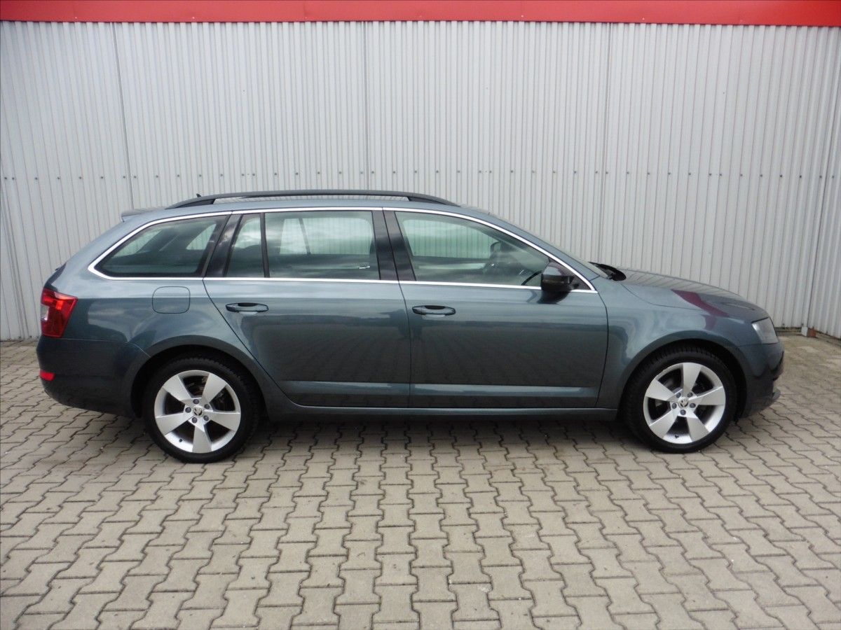 Škoda Octavia, 1,6 III Combi Style, nové ČR - fotka 5