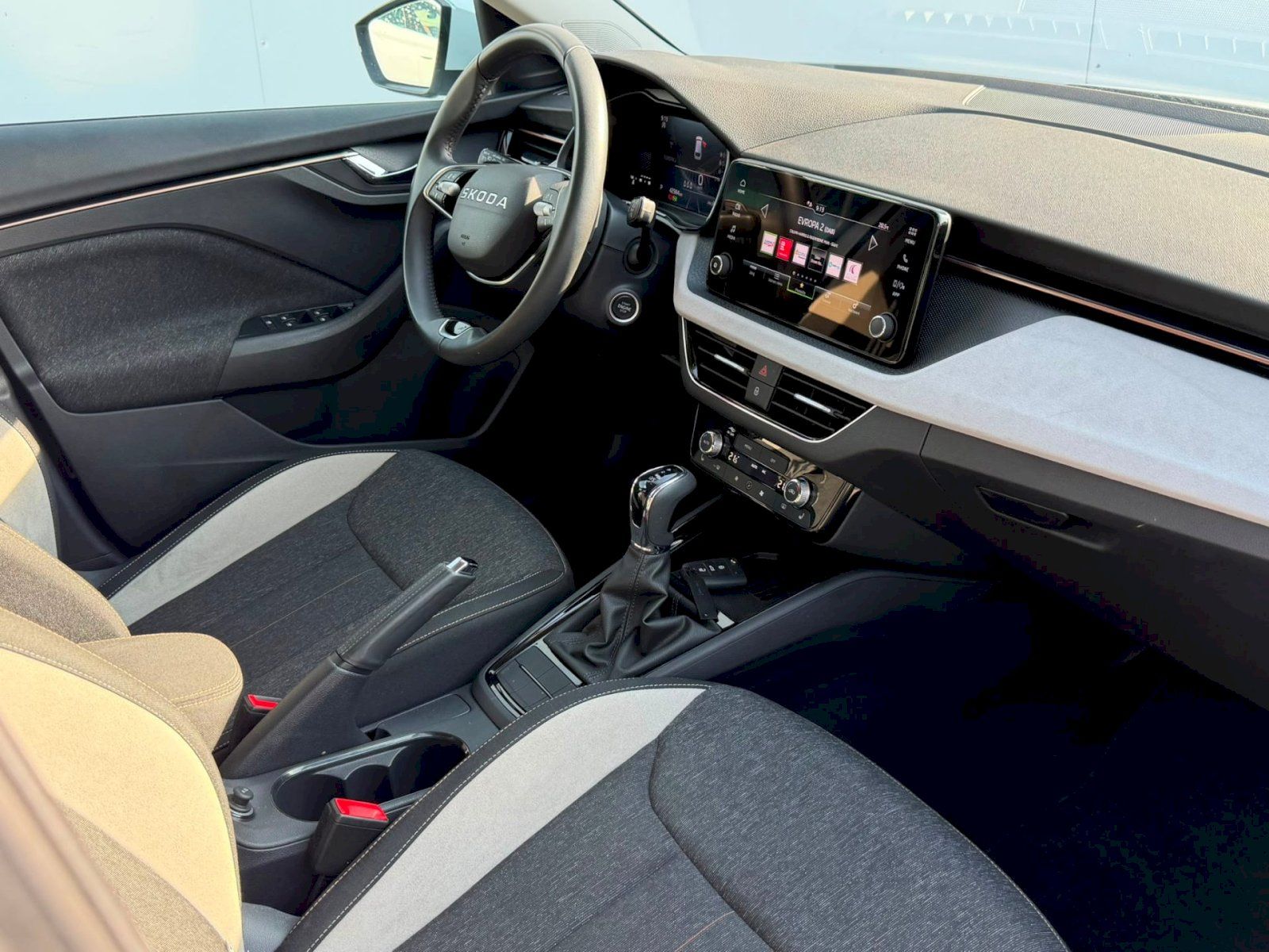 Škoda Scala, Top Selection 1,0 TSI 85 kW 7° - fotka 6