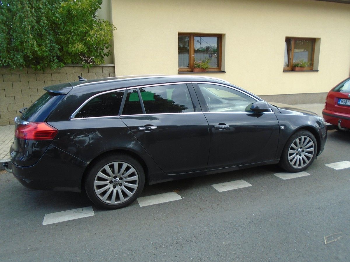 Opel Insignia, 2.0 CDTi Combi 4X4 Automat - fotka 6