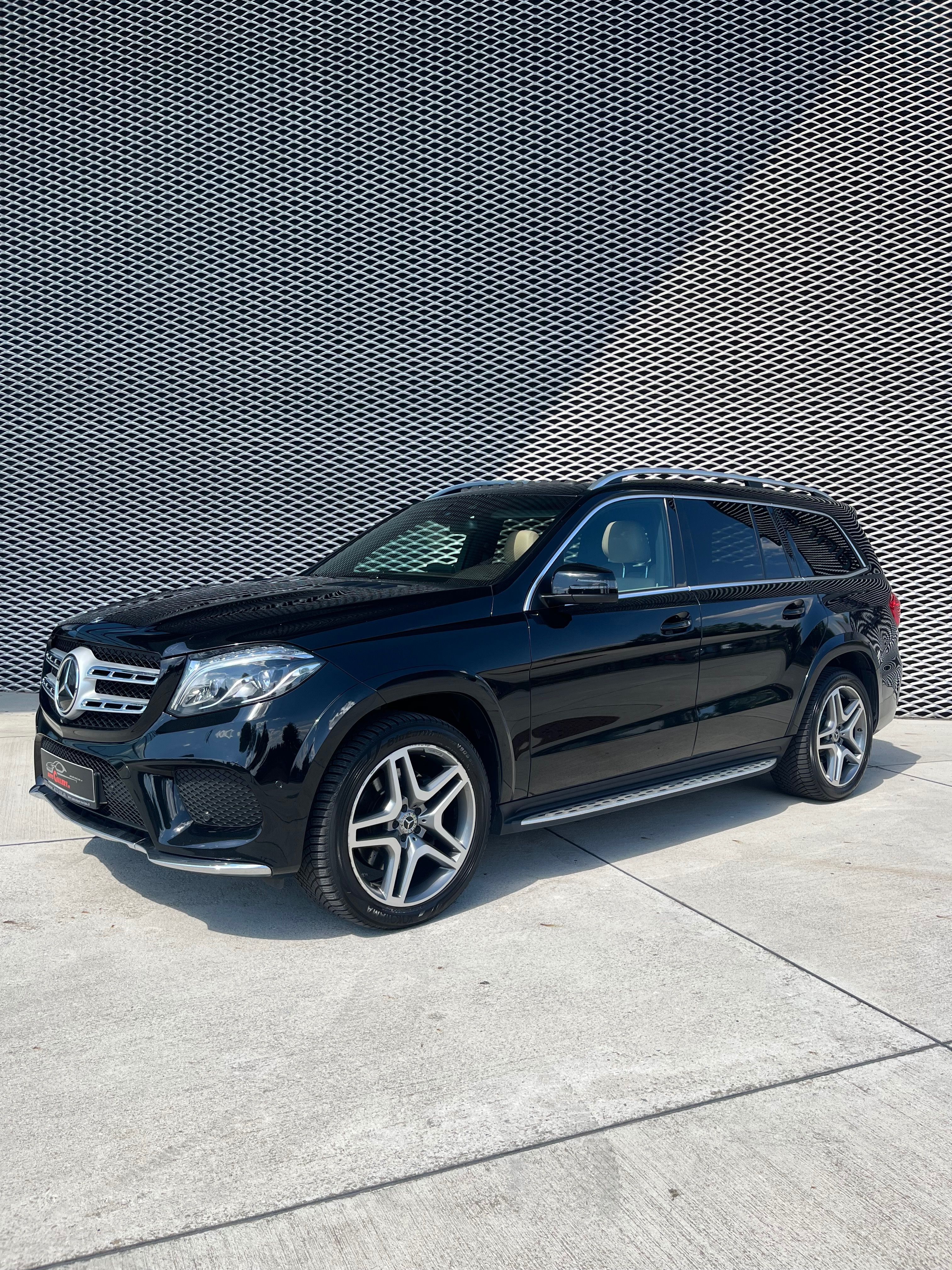 Mercedes-Benz GLS, 3.0 V6 190 kW 350 d - fotka 4
