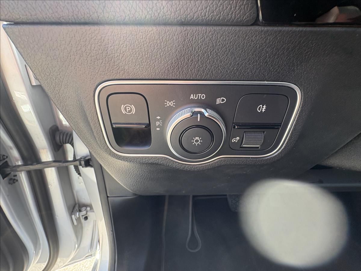 Mercedes-Benz Třídy B, 2,0 200d 110kW Led,Kůže,Kamera - fotka 6