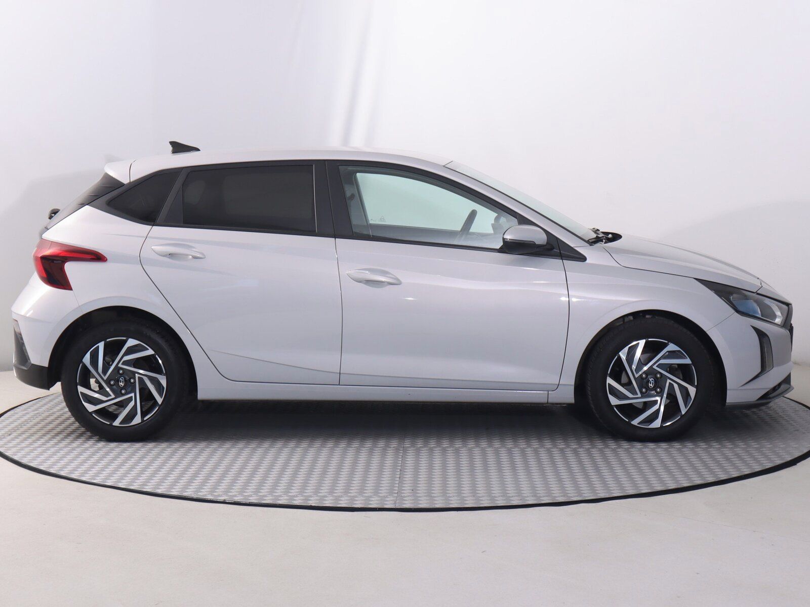 Hyundai i20, 1.0 T-GDI, Family, Automat - fotka 6
