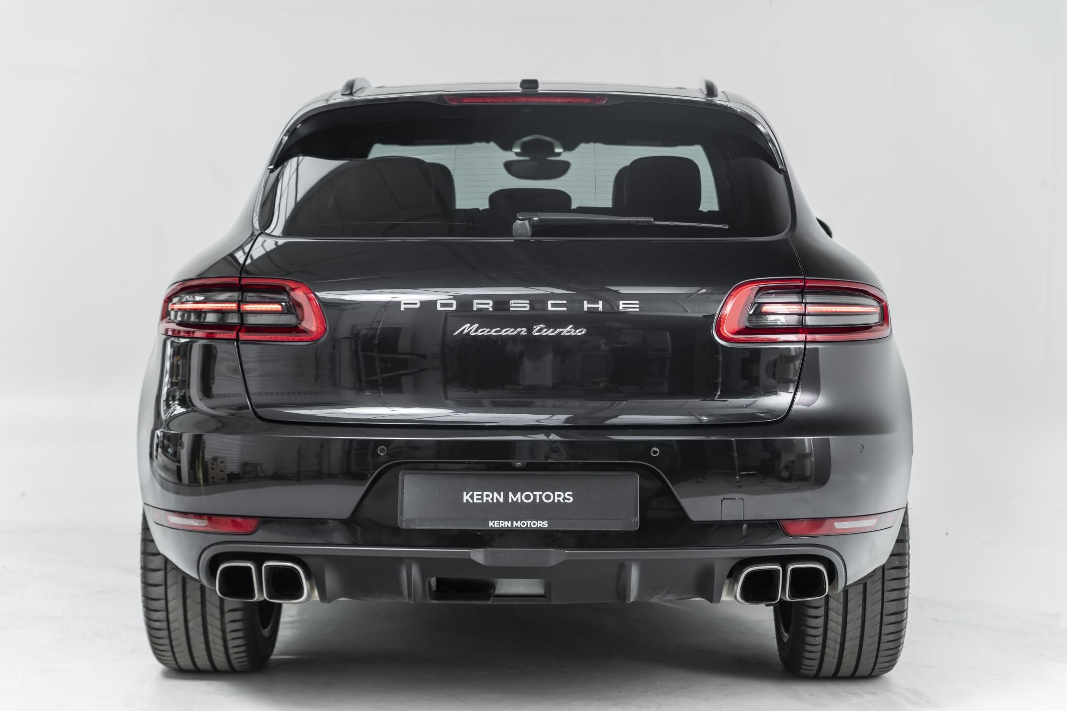 Porsche Macan, Turbo*BOSE*Panorama - fotka 4