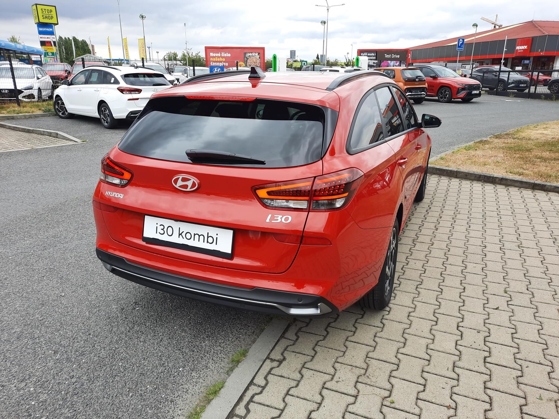 Hyundai i30, 1.6 T-GDi 150k DCT GO Czech! - fotka 6