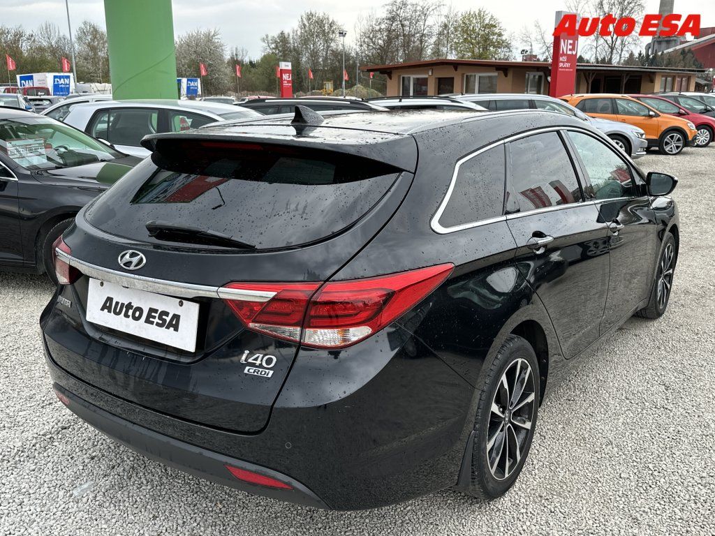 Hyundai i40, 1.7CRDi,2.maj,ČR,Navi,AC - fotka 4