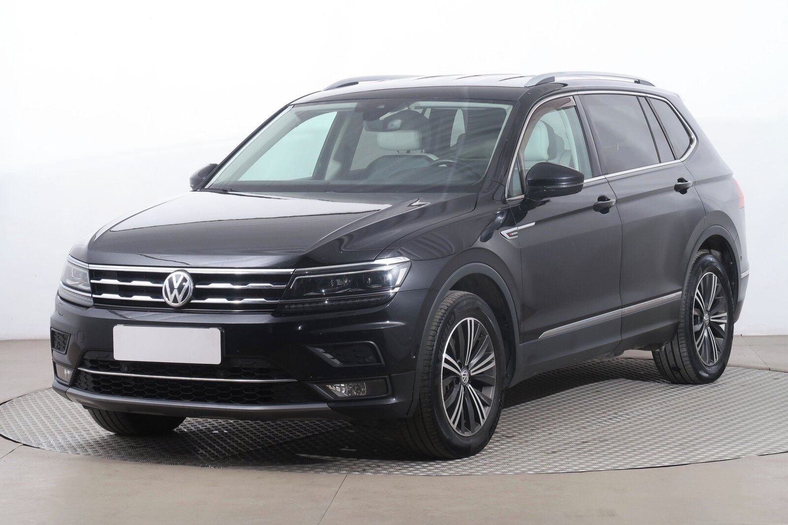 Volkswagen Tiguan Allspace, 2.0 TDI, 4X4, Automat, 7 míst - fotka 2
