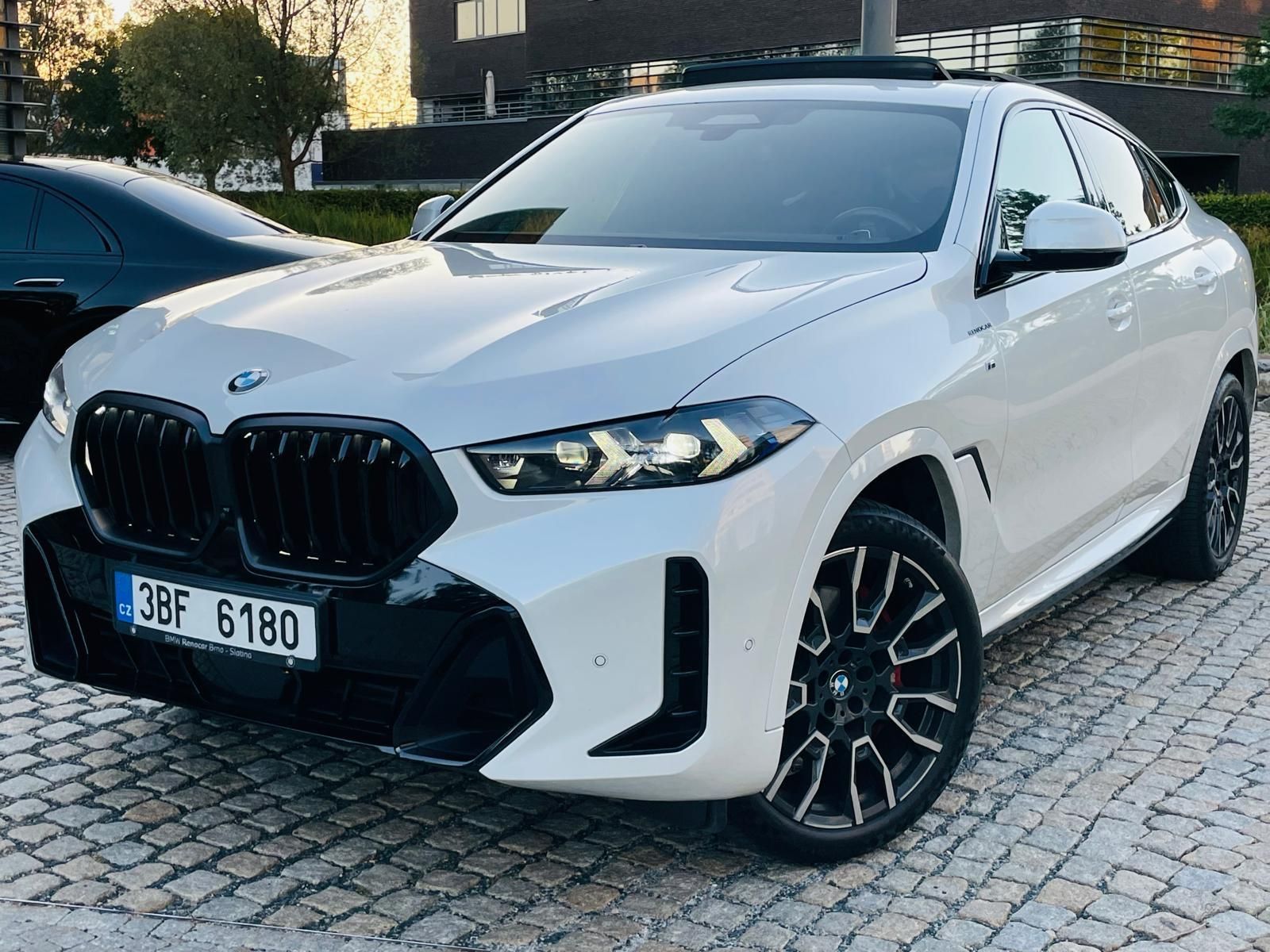 BMW X6, 40D MSPORT 4x4 SERVISKA TAŽNÉ