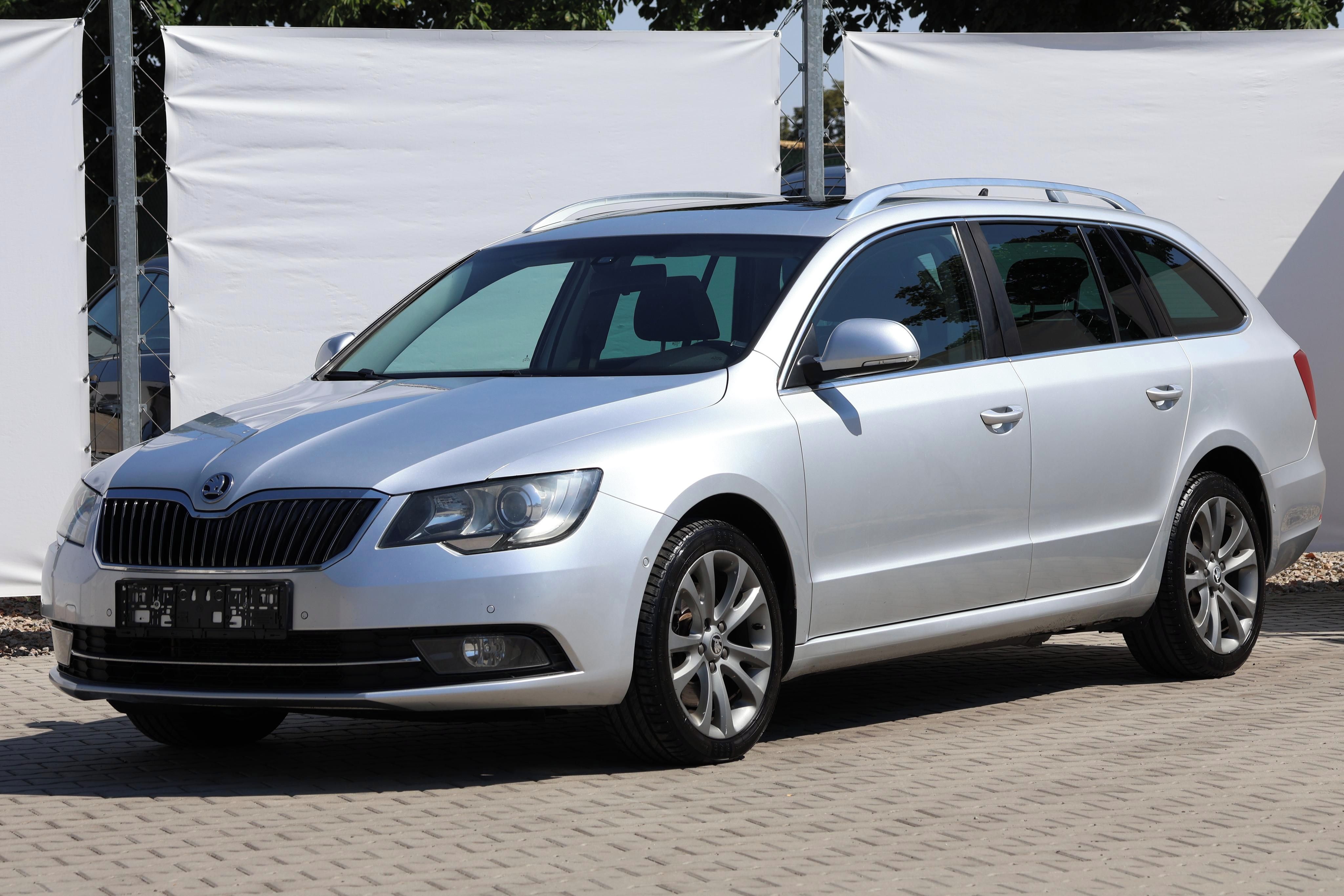 Škoda Superb, 2.0TDI*125kW*DSG*PANO*P.SERVIS