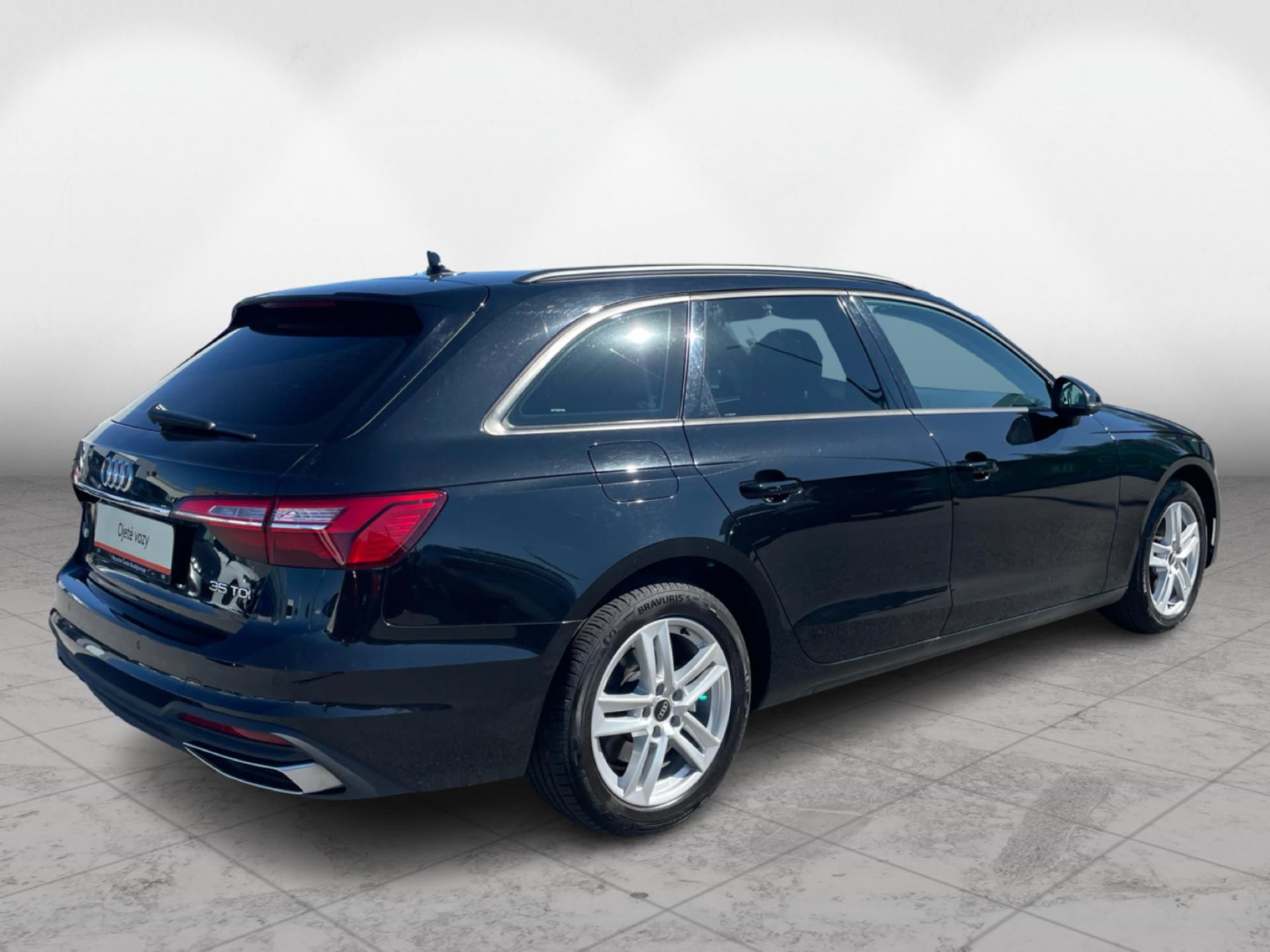 Audi A4, Avant 35 TDi - fotka 2