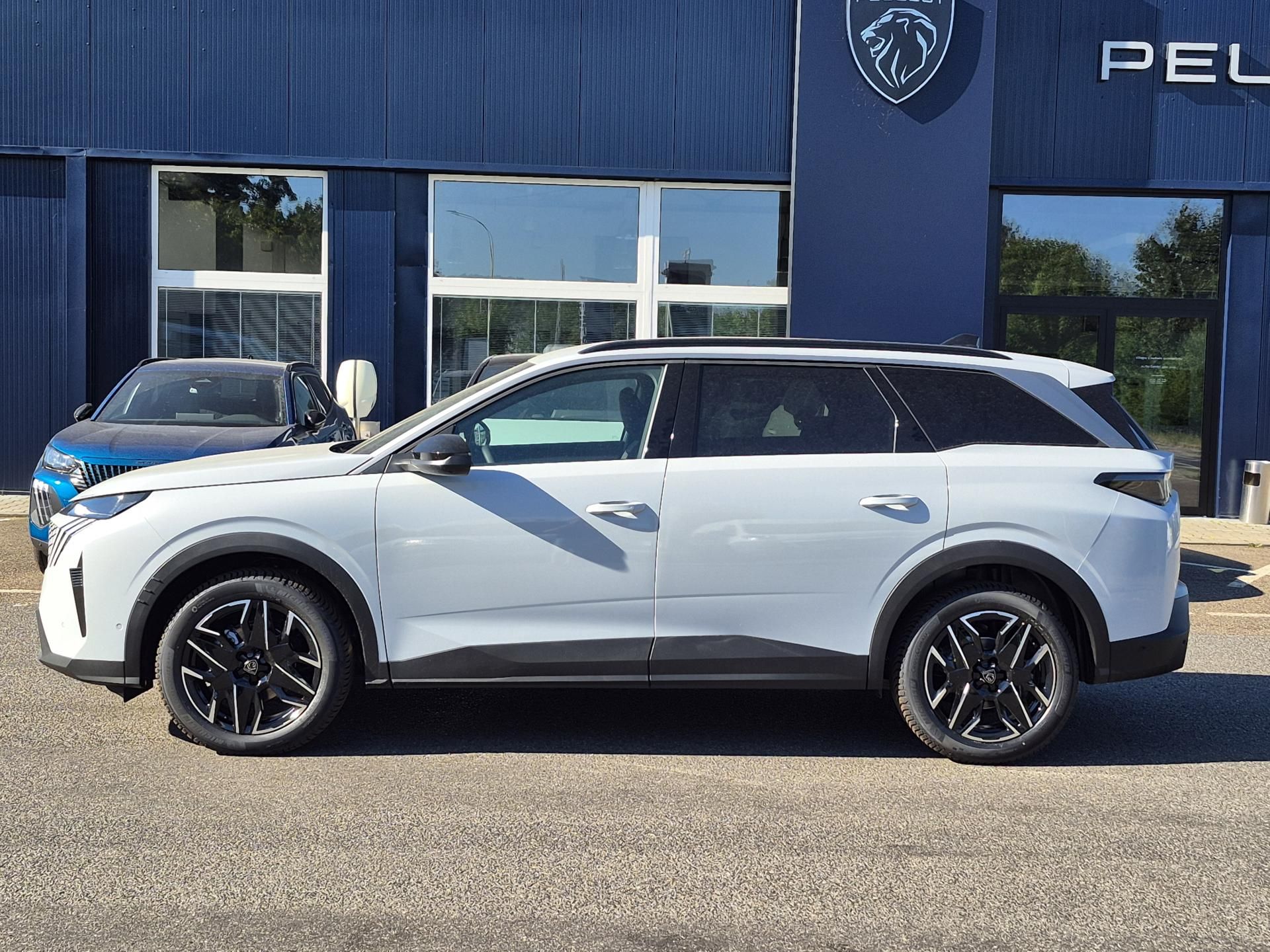Peugeot 5008, BUSINESS Hybrid 145 e-DCS6 - fotka 3